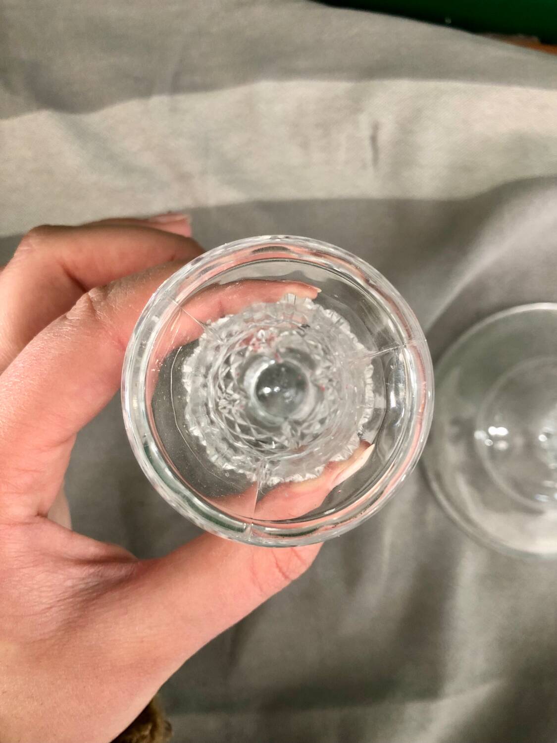 Round base candle holders