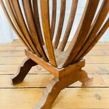 Sewing rack, old basket for balls of wool