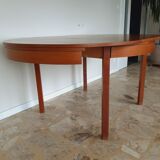 Round table