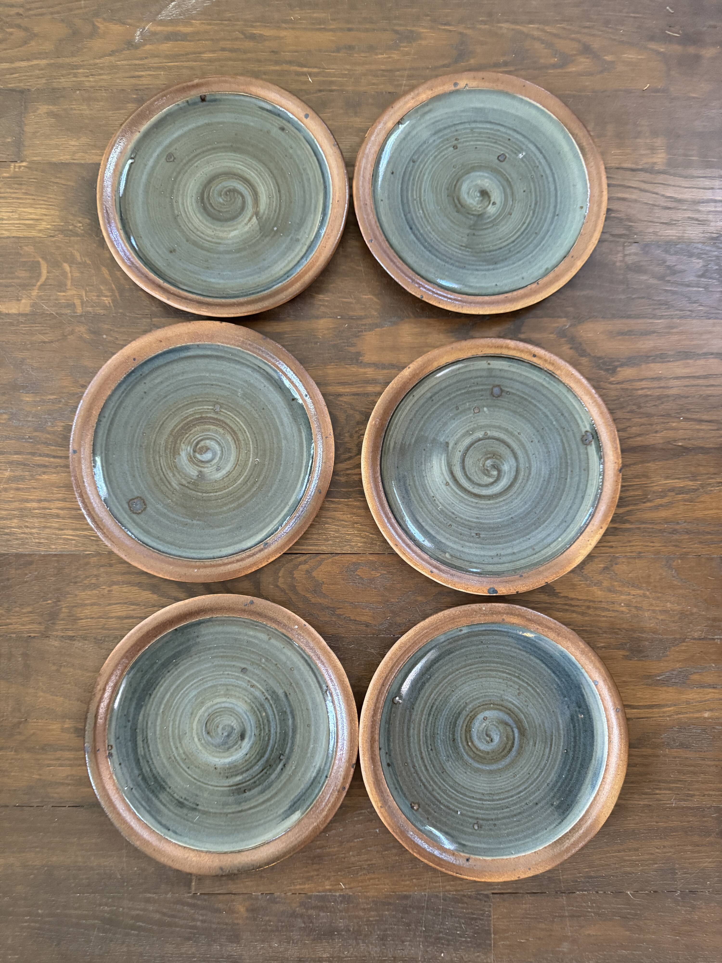6 flat plates by Pierre Digan stoneware from the 70s