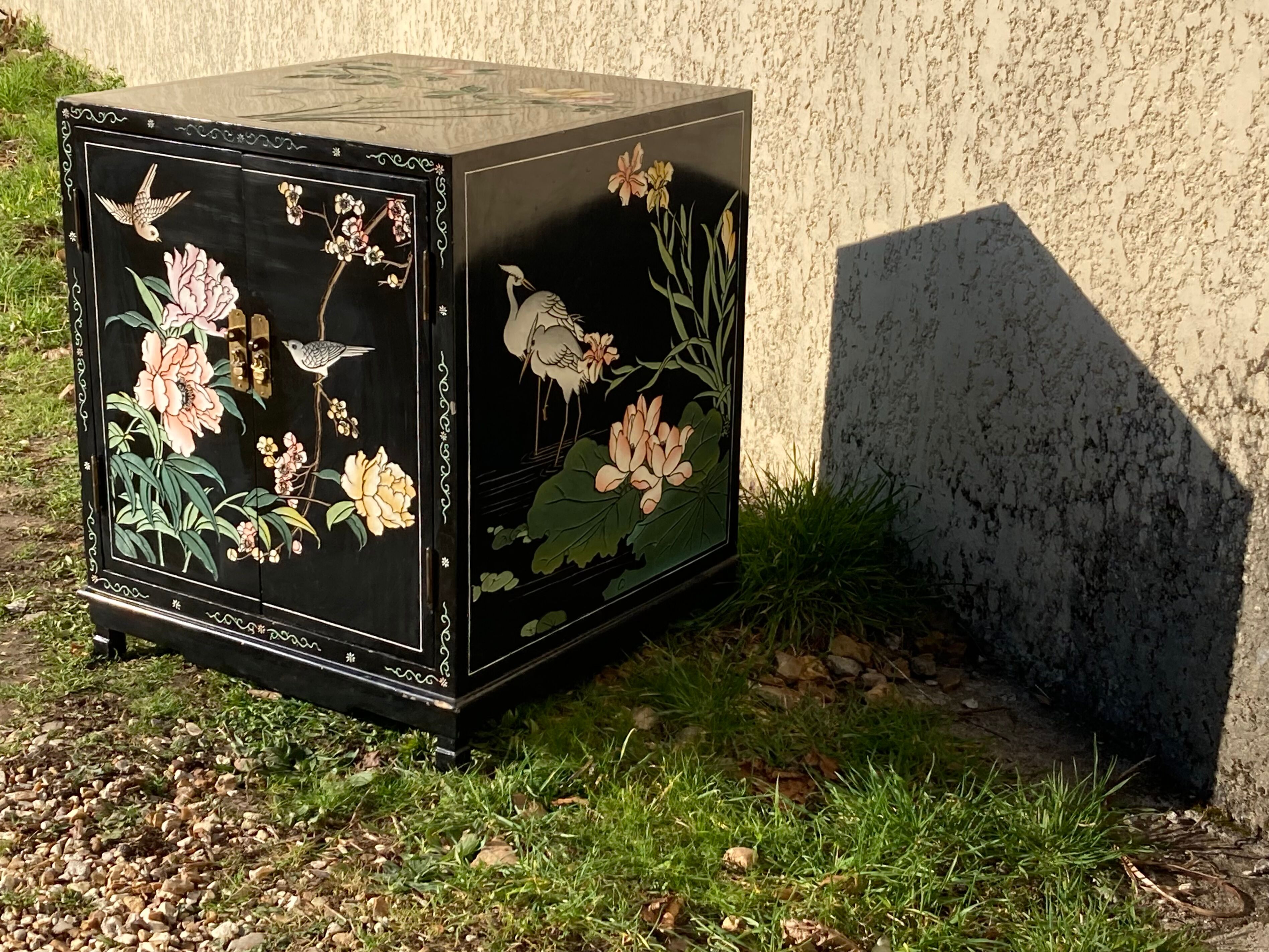 Bedside table from China