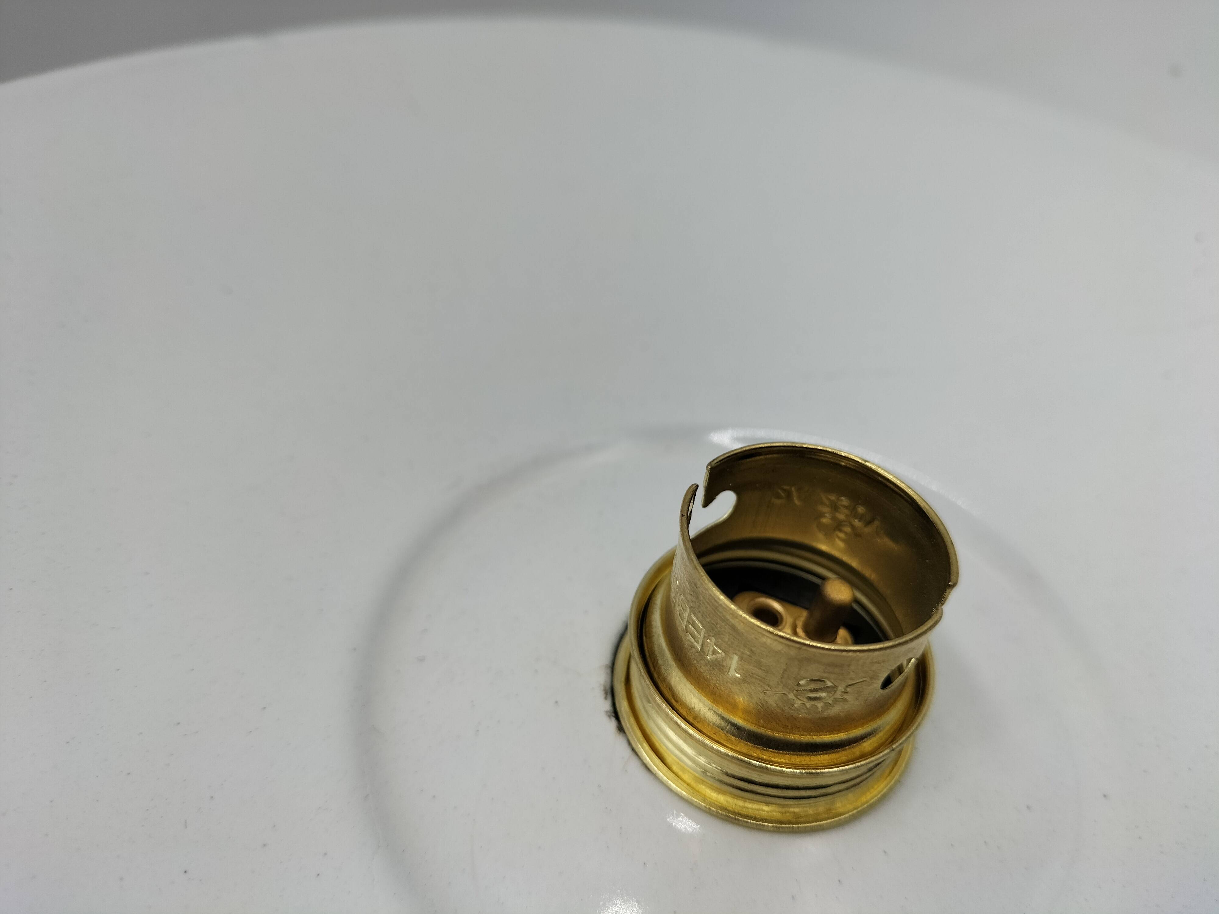 Enamelled sheet metal suspensions