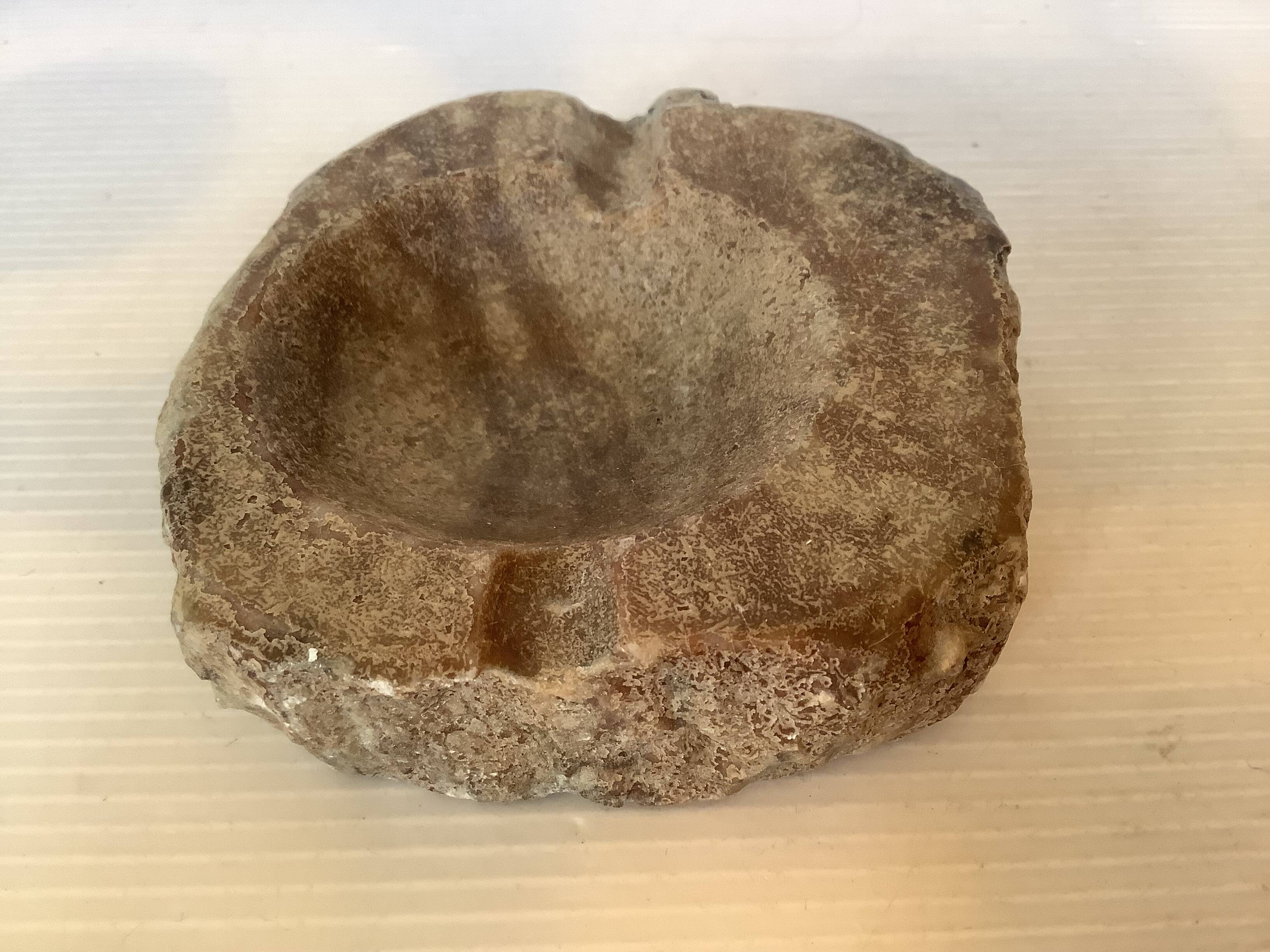 Small alabaster ashtray Italy