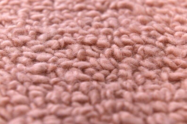 Handmade Berber rug with pink patterns, size 1.5/2.5 m.