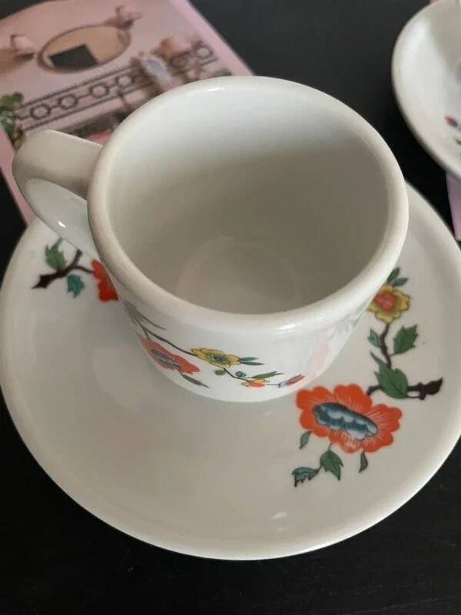 Cups and saucers porcelain