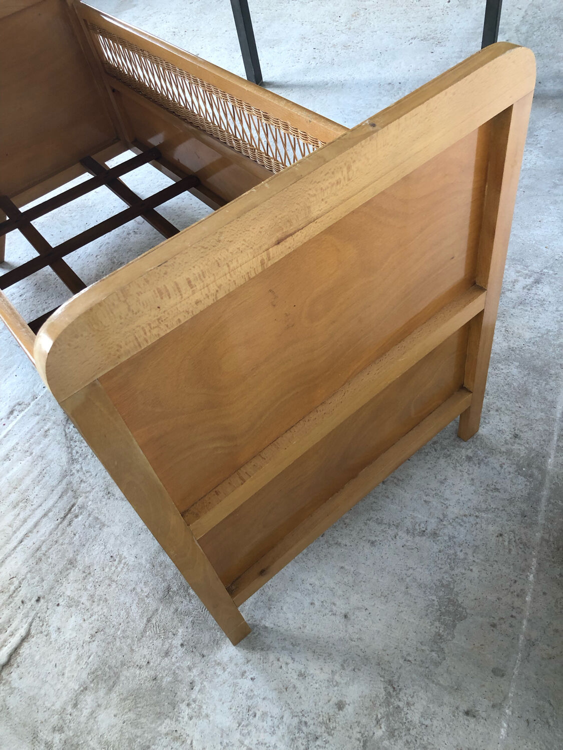 Scandinavian children's bed year 60 with rattan