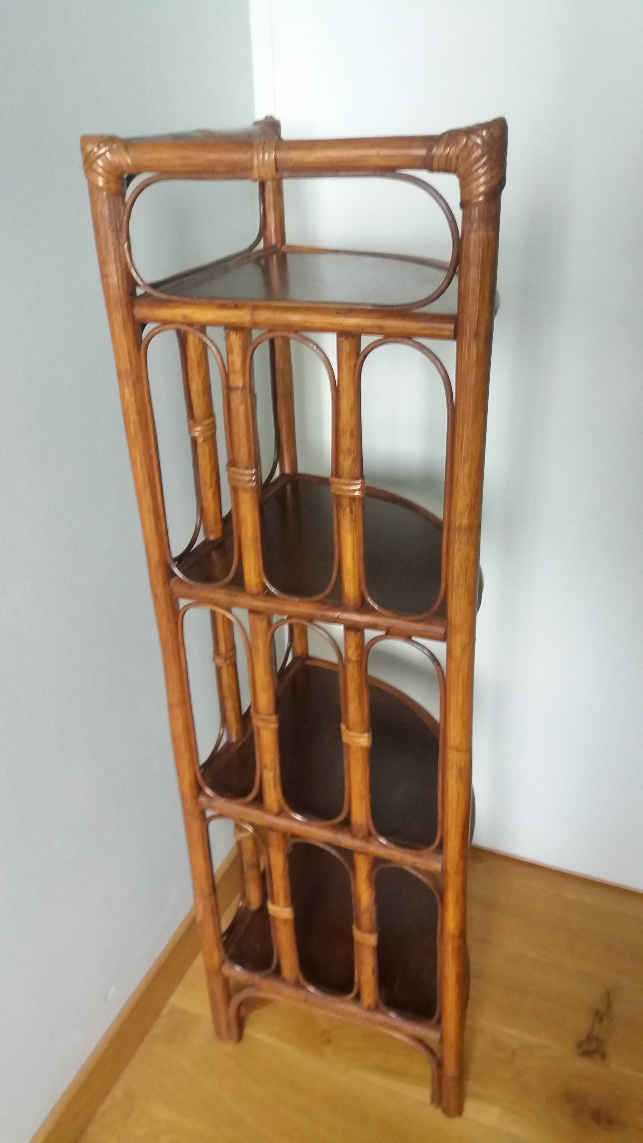 Corner shelf, corner unit, in wicker and wood