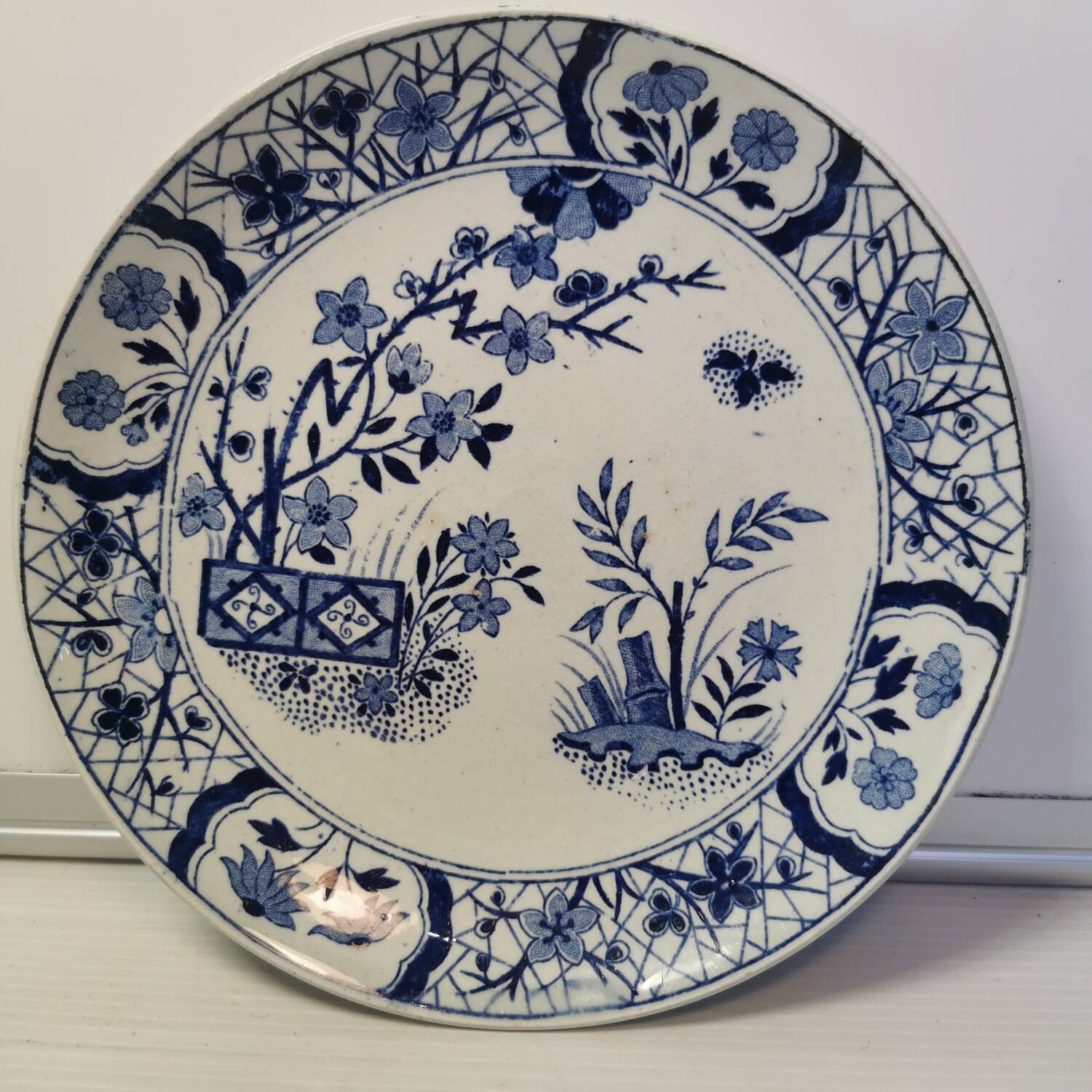 Old Cake / Dessert Plate U & C Damas Blue Utschneider et Cie Sarreguemines BEAUTIFUL DECOR