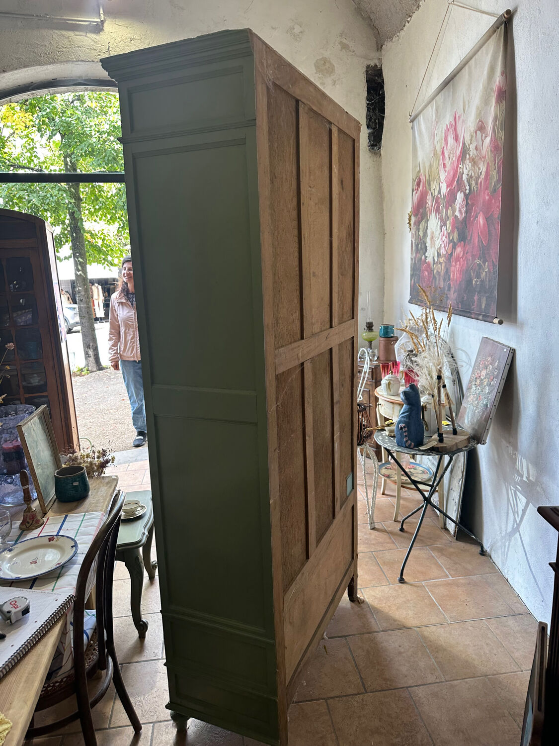 Renovated bonnetière wardrobe