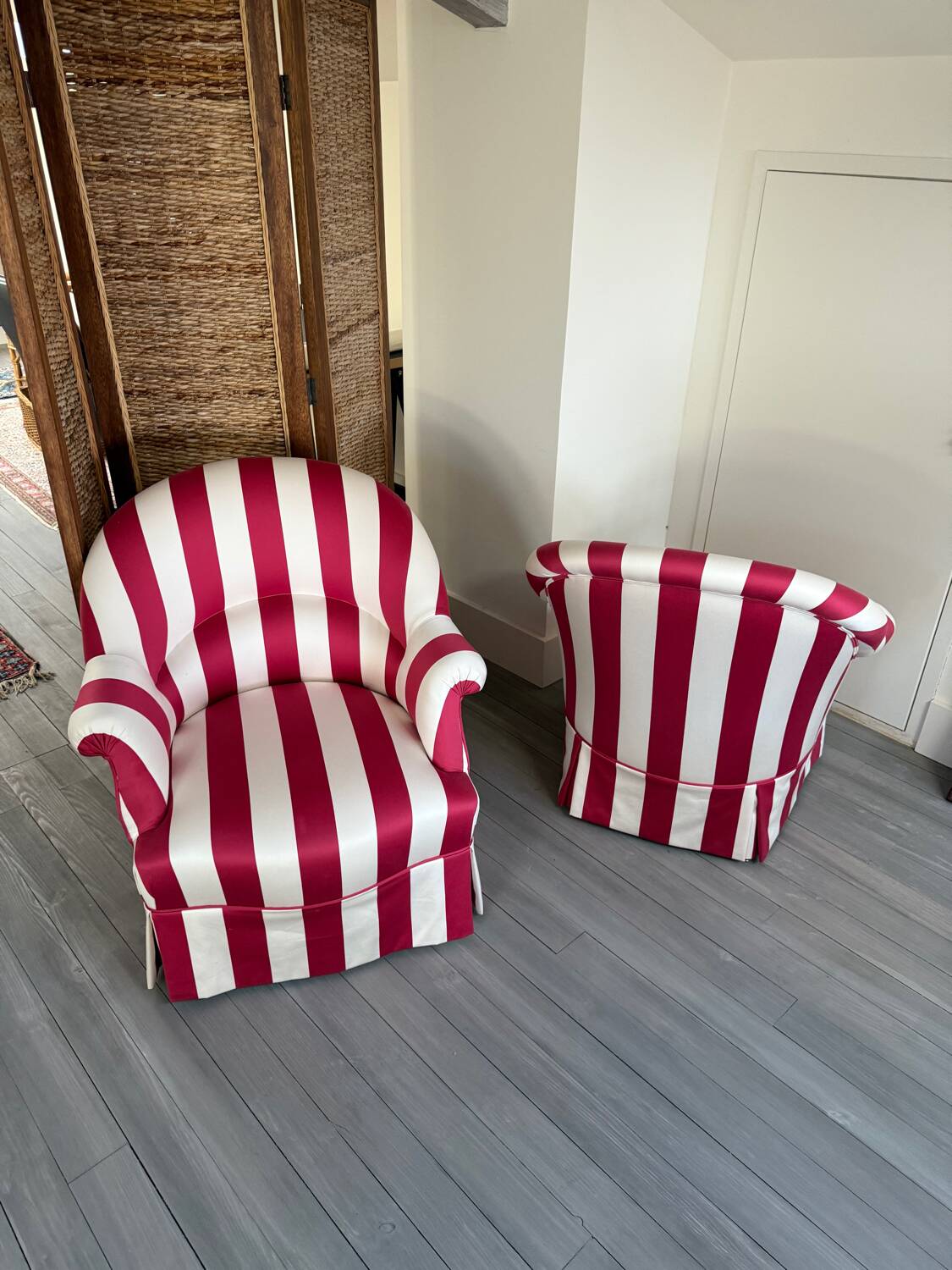 Paire de fauteuil crapaud style rococo