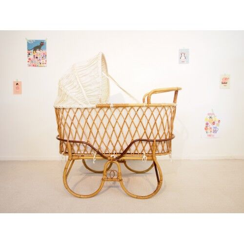 Cradle rattan