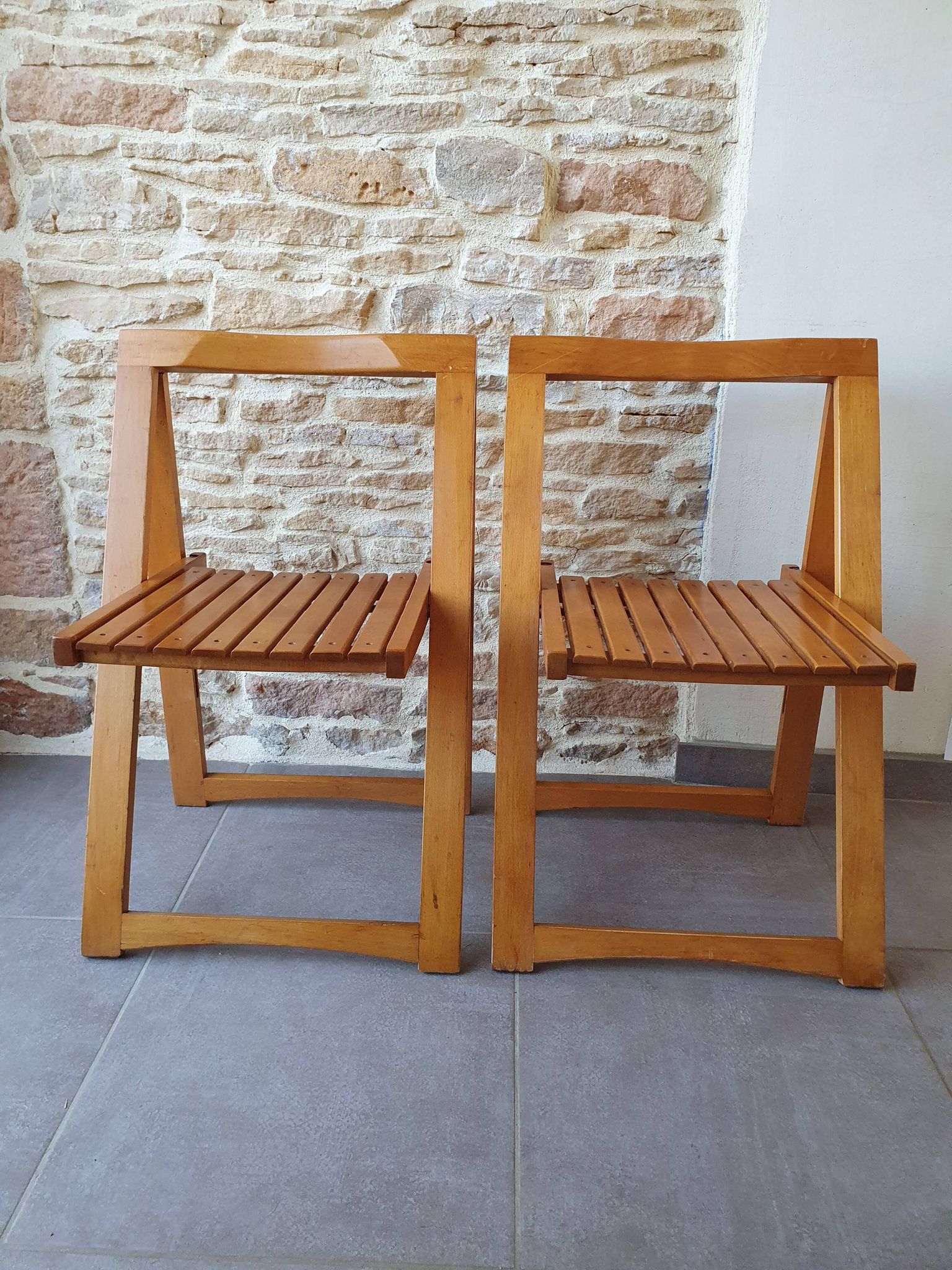 Folding chairs