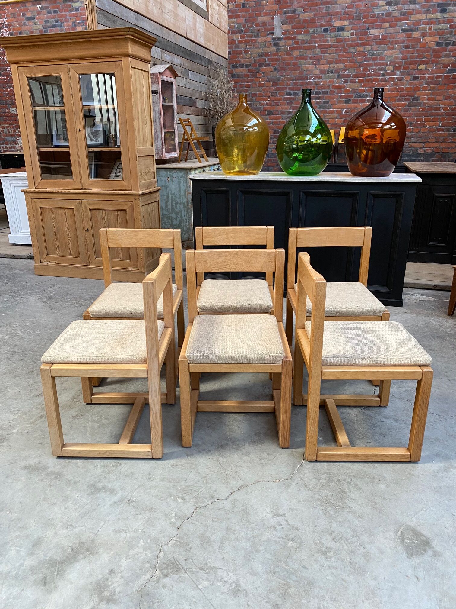 Suite of 6 chairs in solid oak 80s