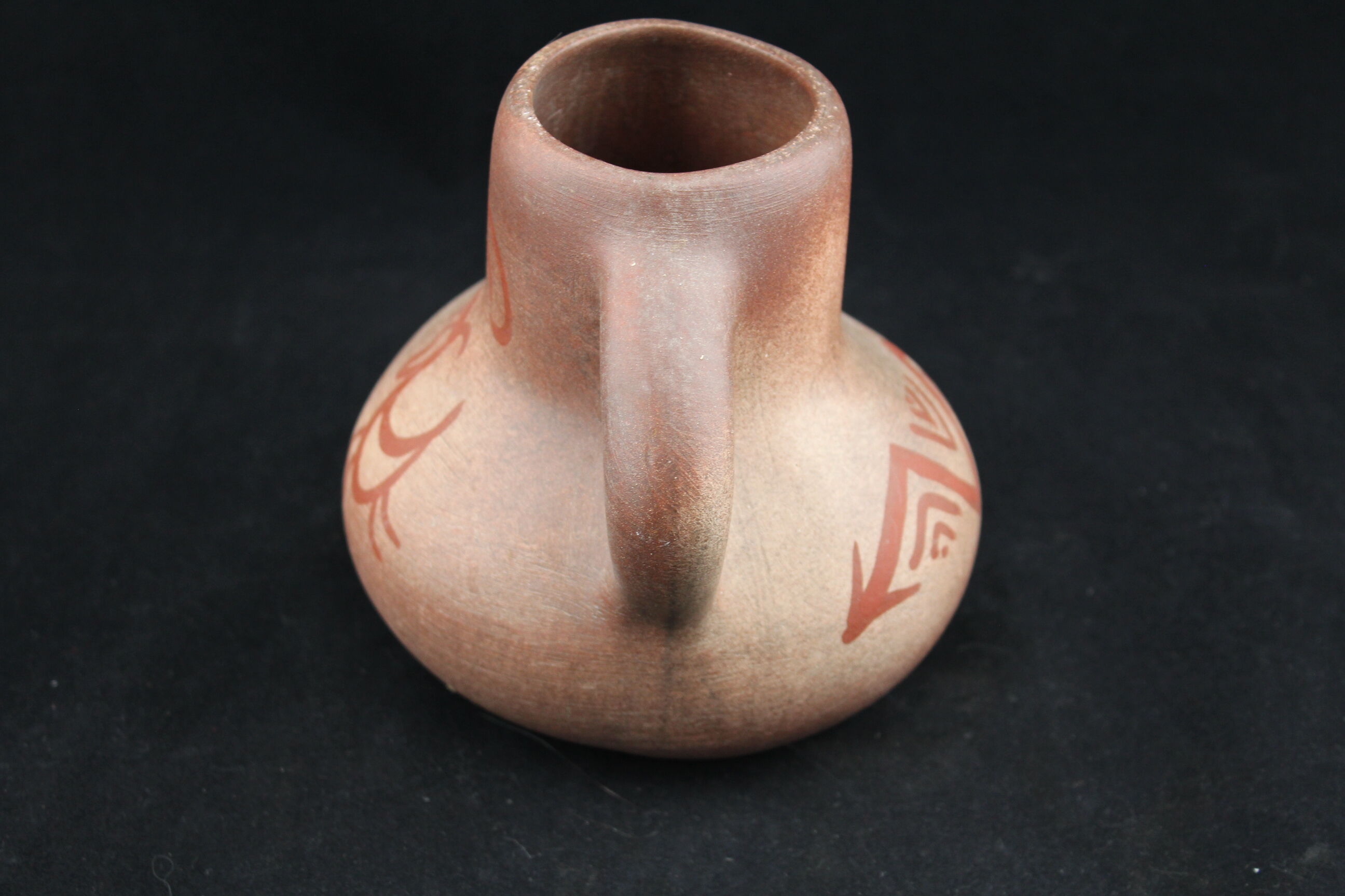 Miles Robert animal ceramic vase