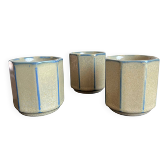Trio of faceted stoneware mugs – Vintage beige & blue gray crafts