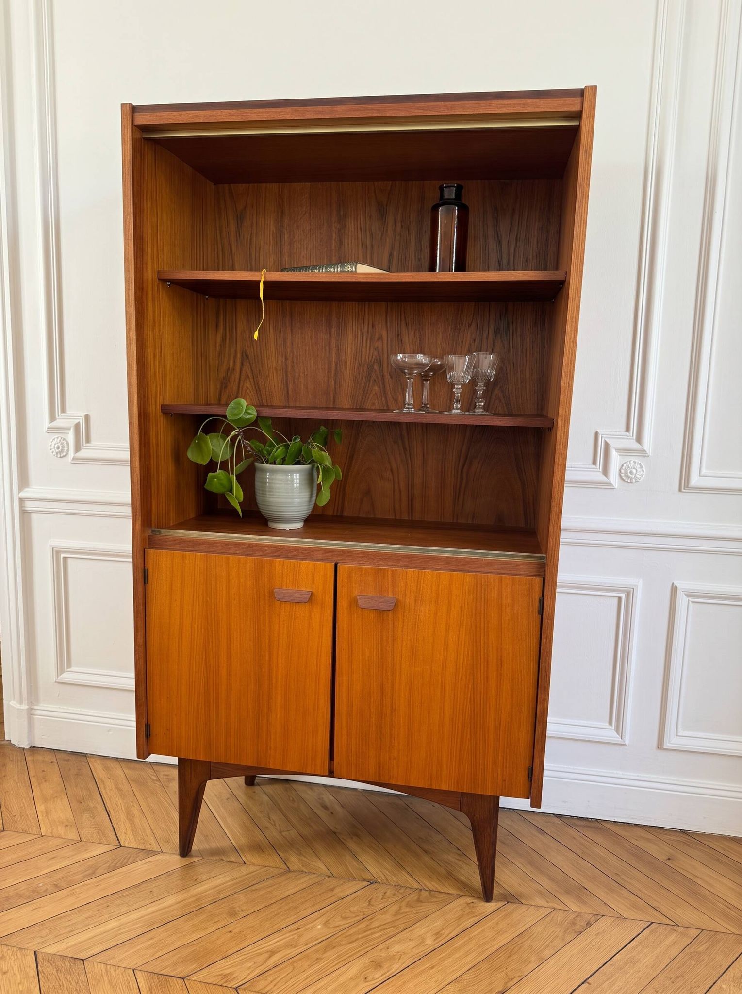Vintage Scandinavian style sideboard in teak veneer and teak.