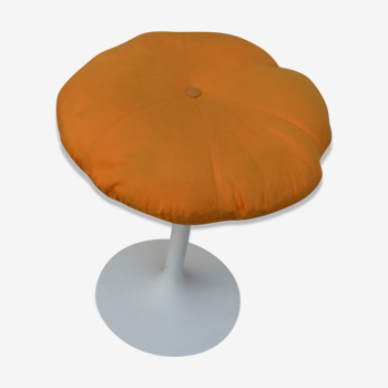 Tulip foot stool