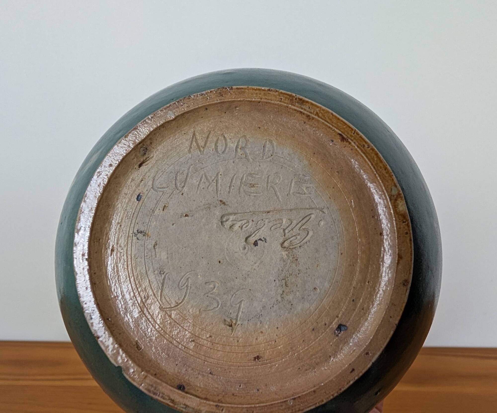 Ceramic lamp base