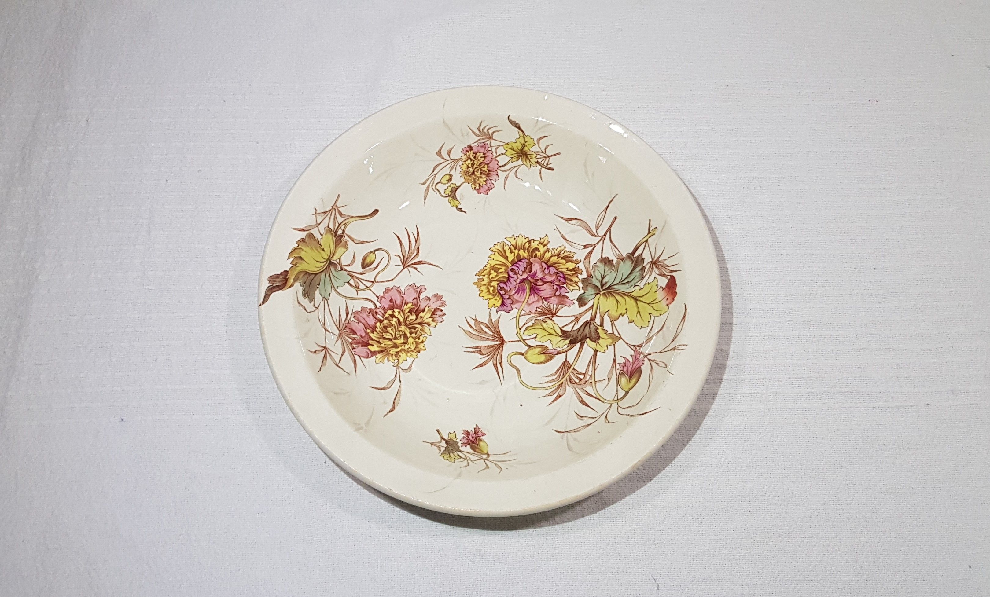 Hollow serving dish in Luneville earthenware model Poppy, iron earth, vegetable