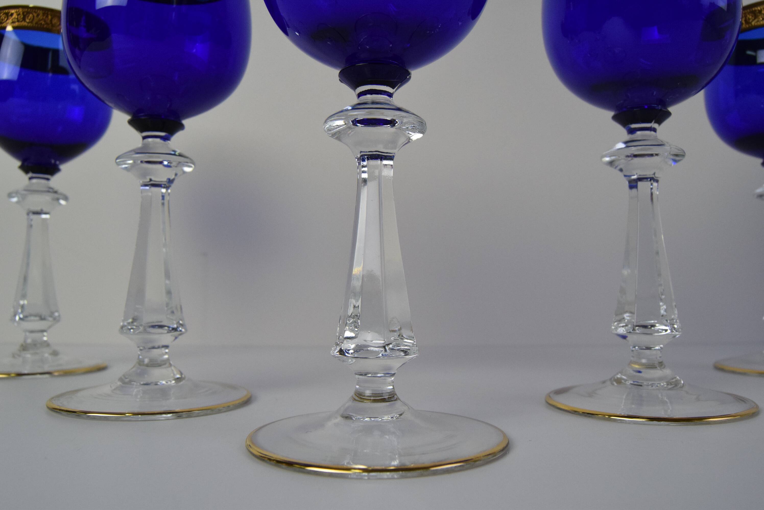 Mid Century Set of Five Stemmed Wine Glasses, 1950's.