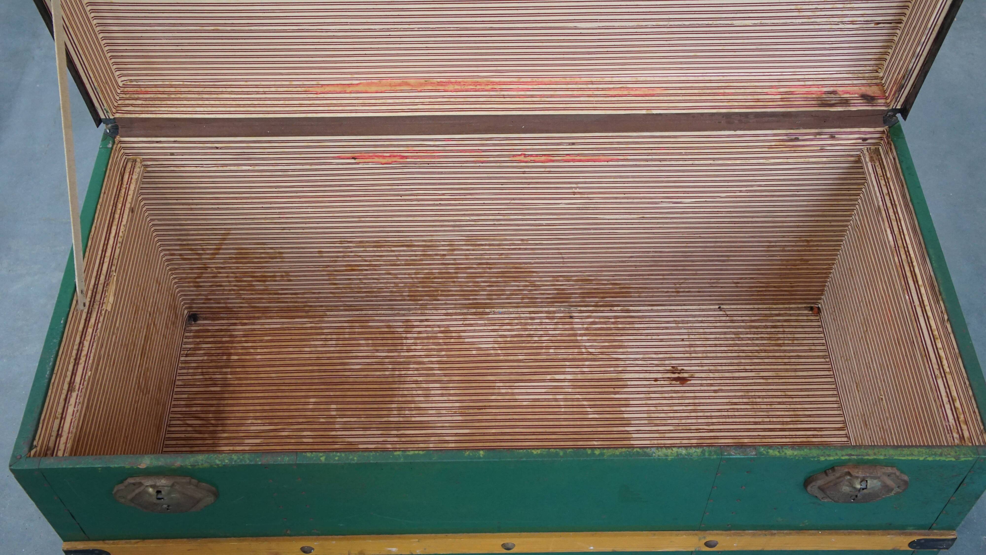 Large Antique Travel Trunk / Coffee Table from the Early 1900s with Handles