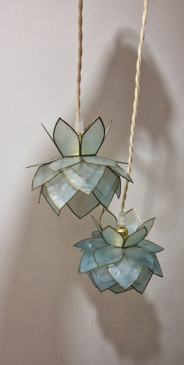 Pair of hanging lamps in mother-of-pearl