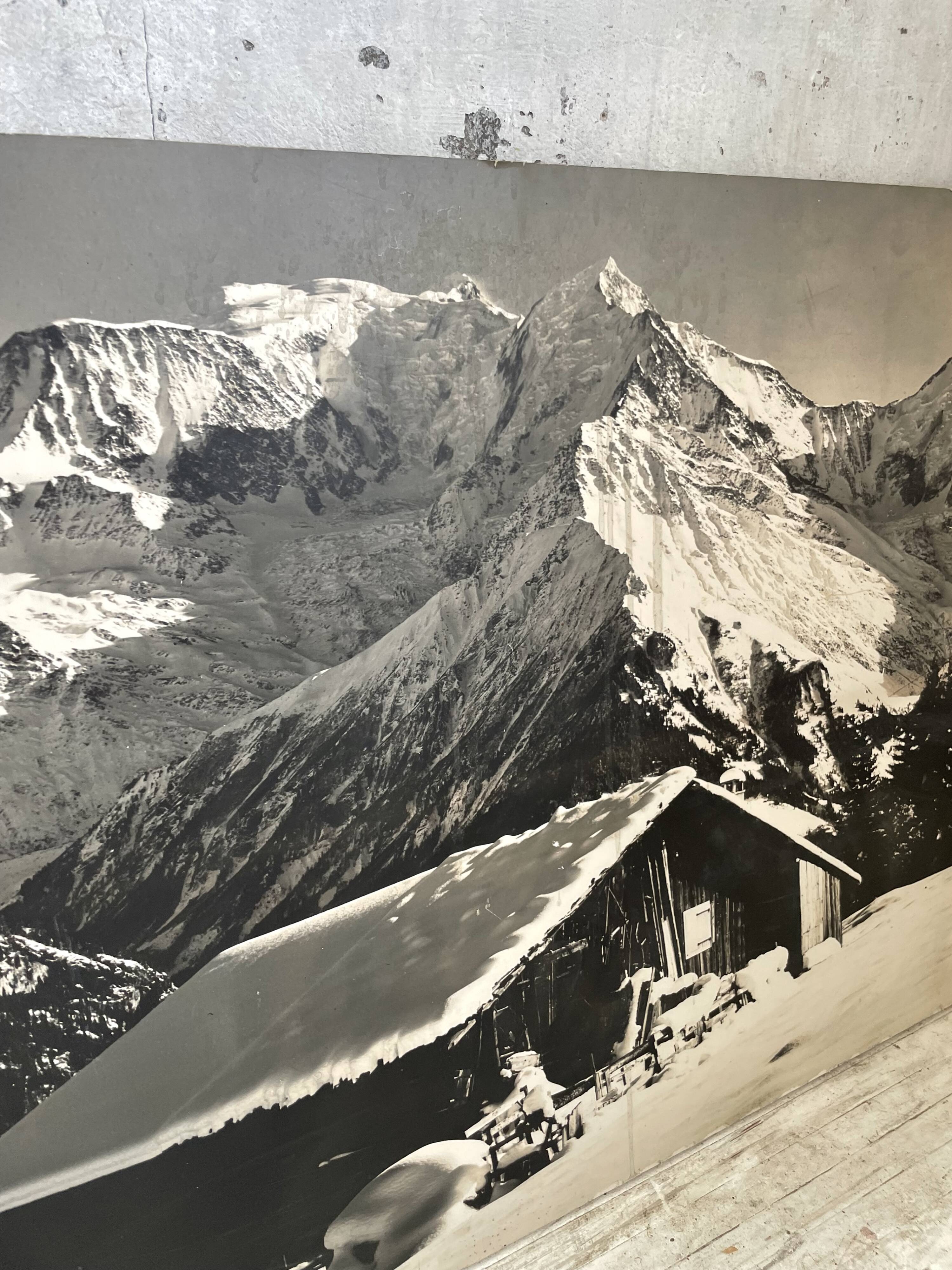 Photo on wood chalet 60s