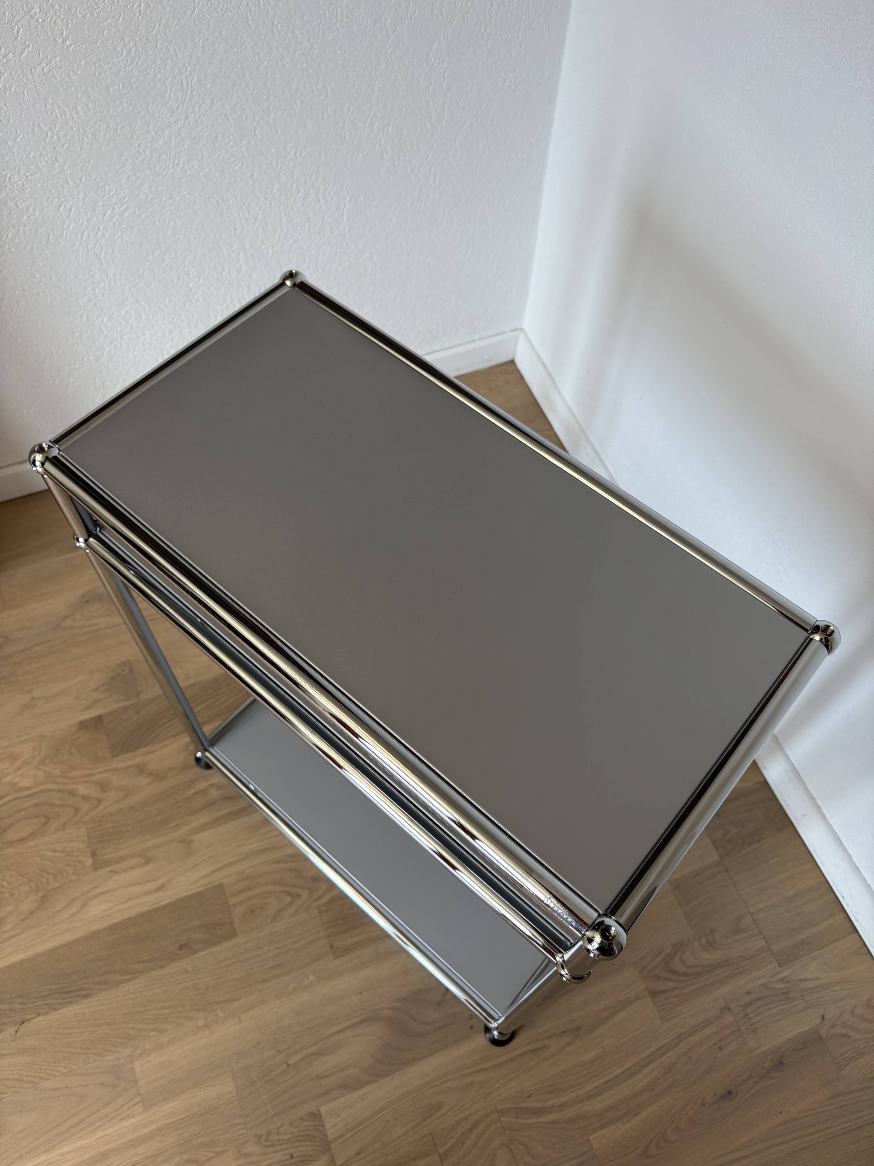 Table d’appoint USM Haller en Argent Mat