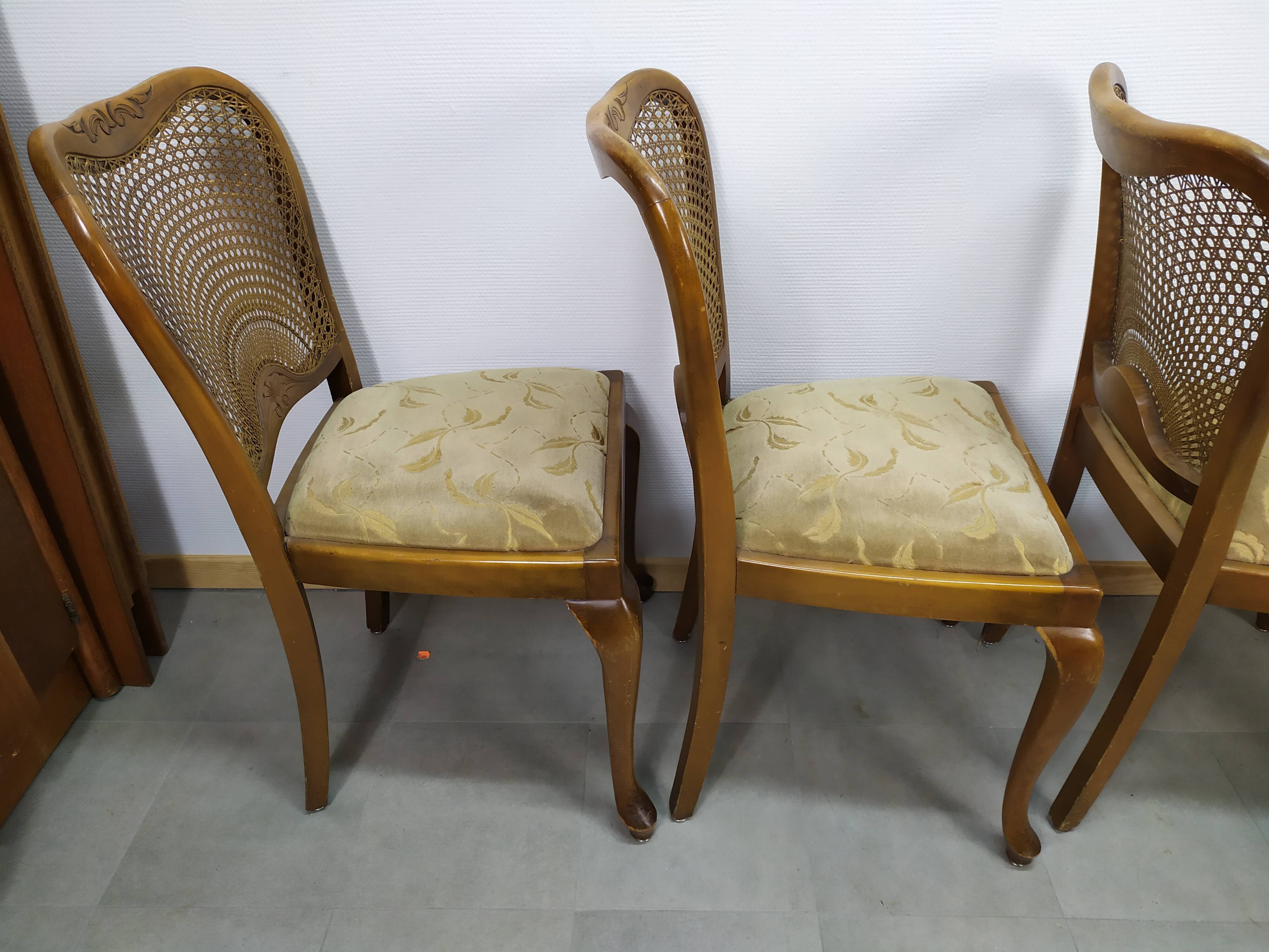 Set of 4 wooden chairs cannage and seat spring