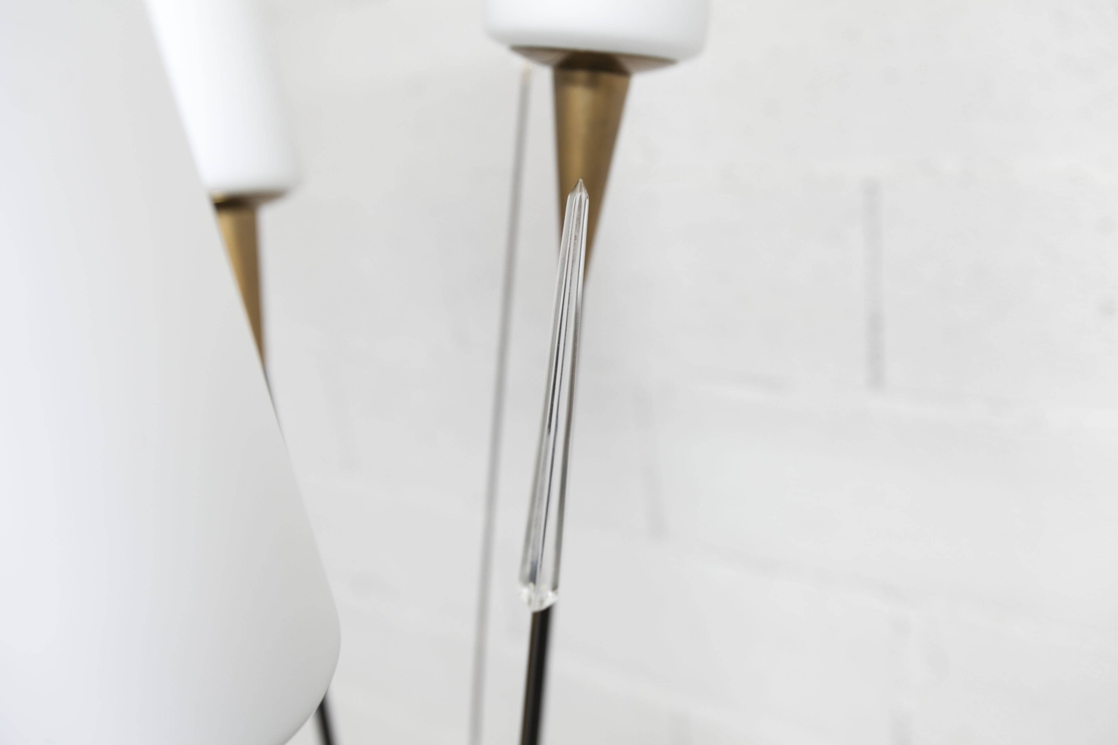 Floor lamp by René Mathieu for Maison Lunel 1950, brass and opaline.