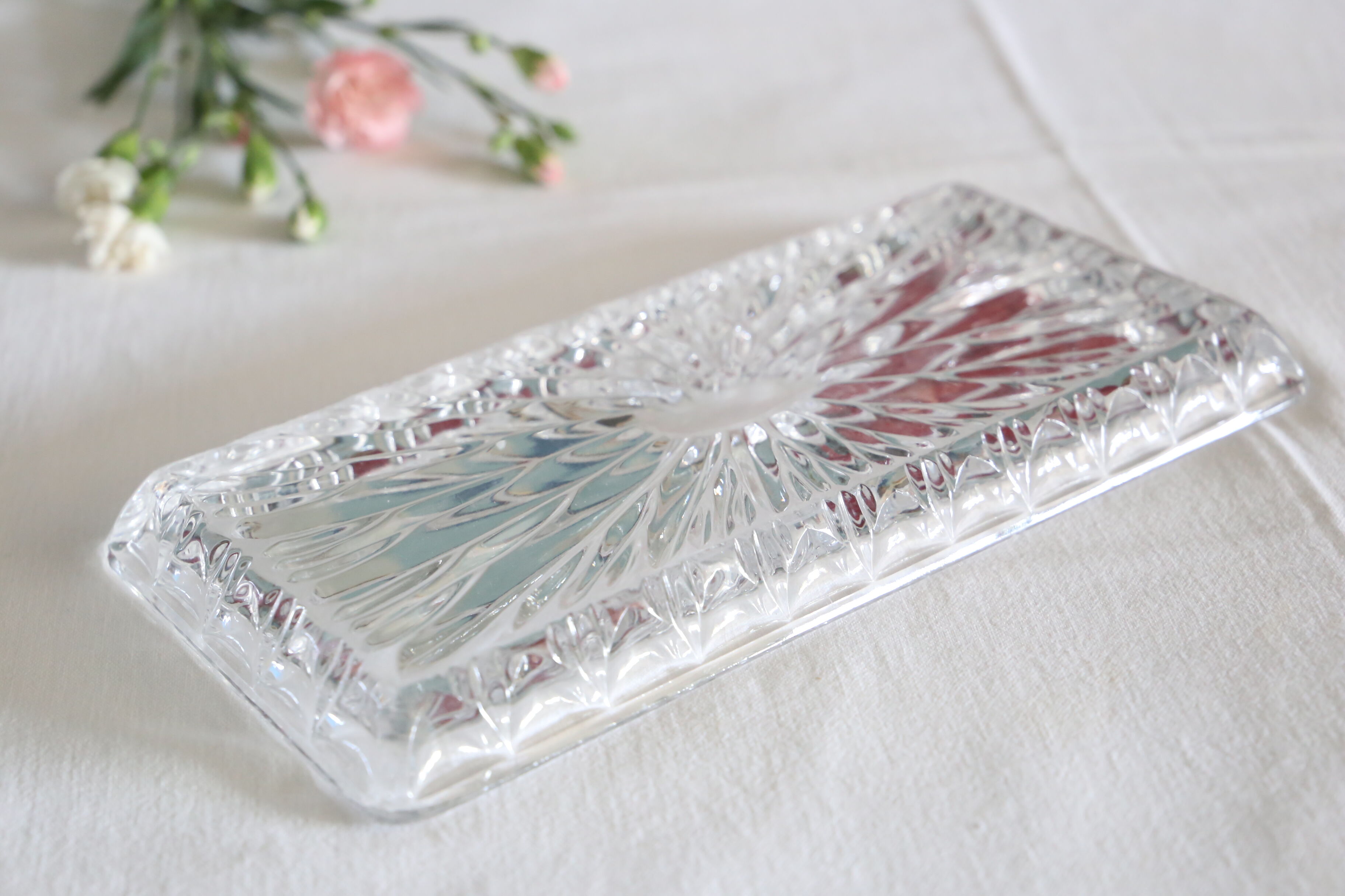 Rectangular glass dish, moulded glass, art deco