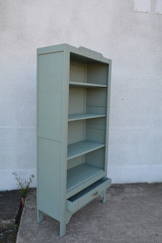 Bookcase of the 1930s