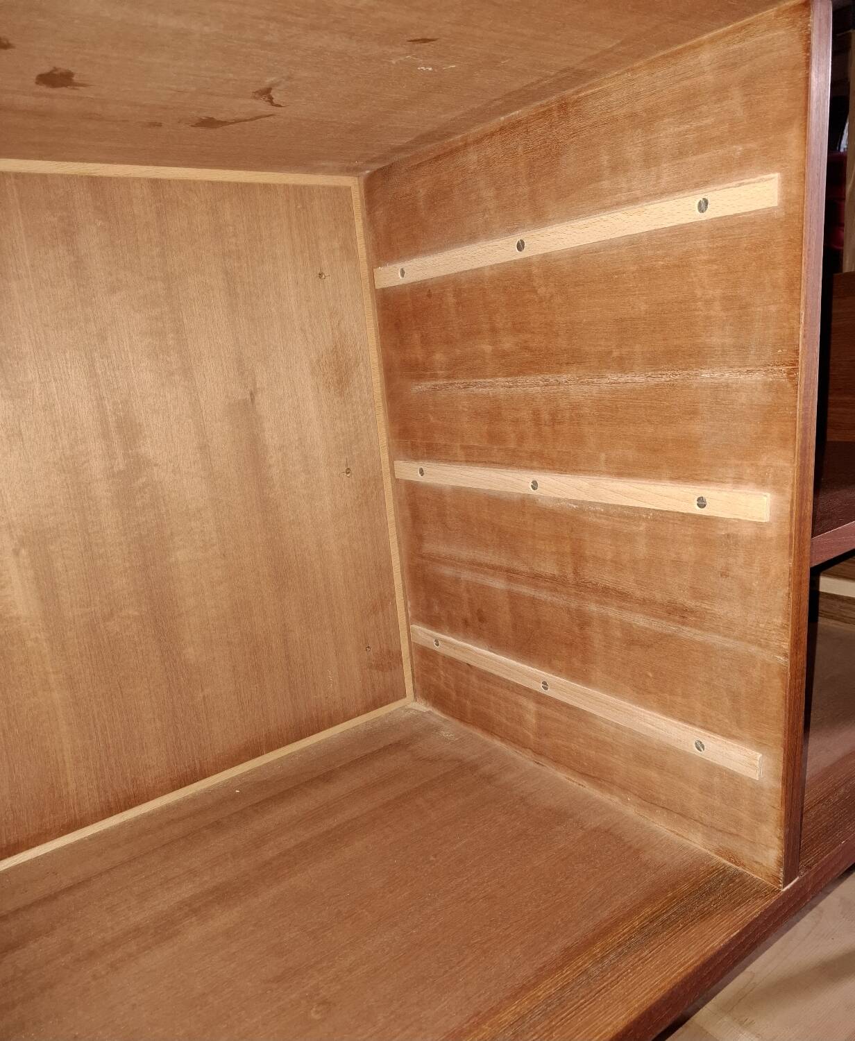 Modernist chest of drawers