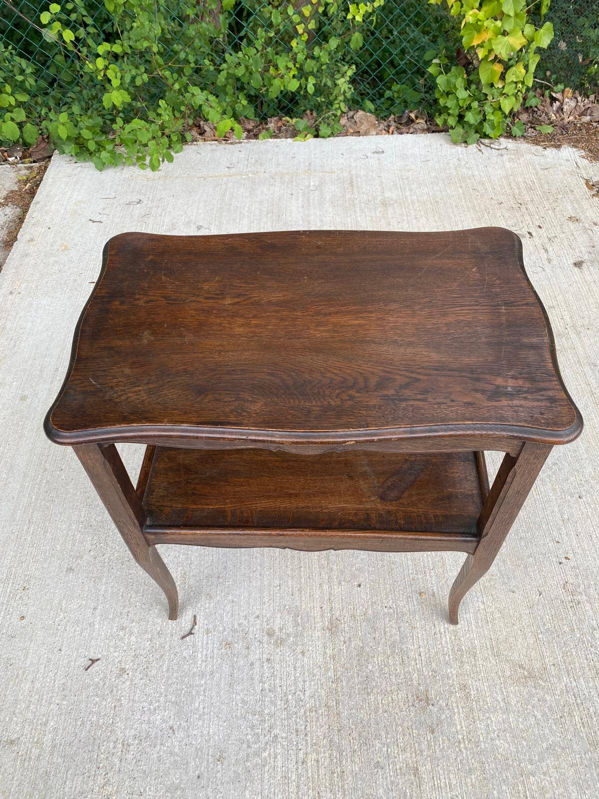 Louis XV serving trolley in solid wood with curved legs