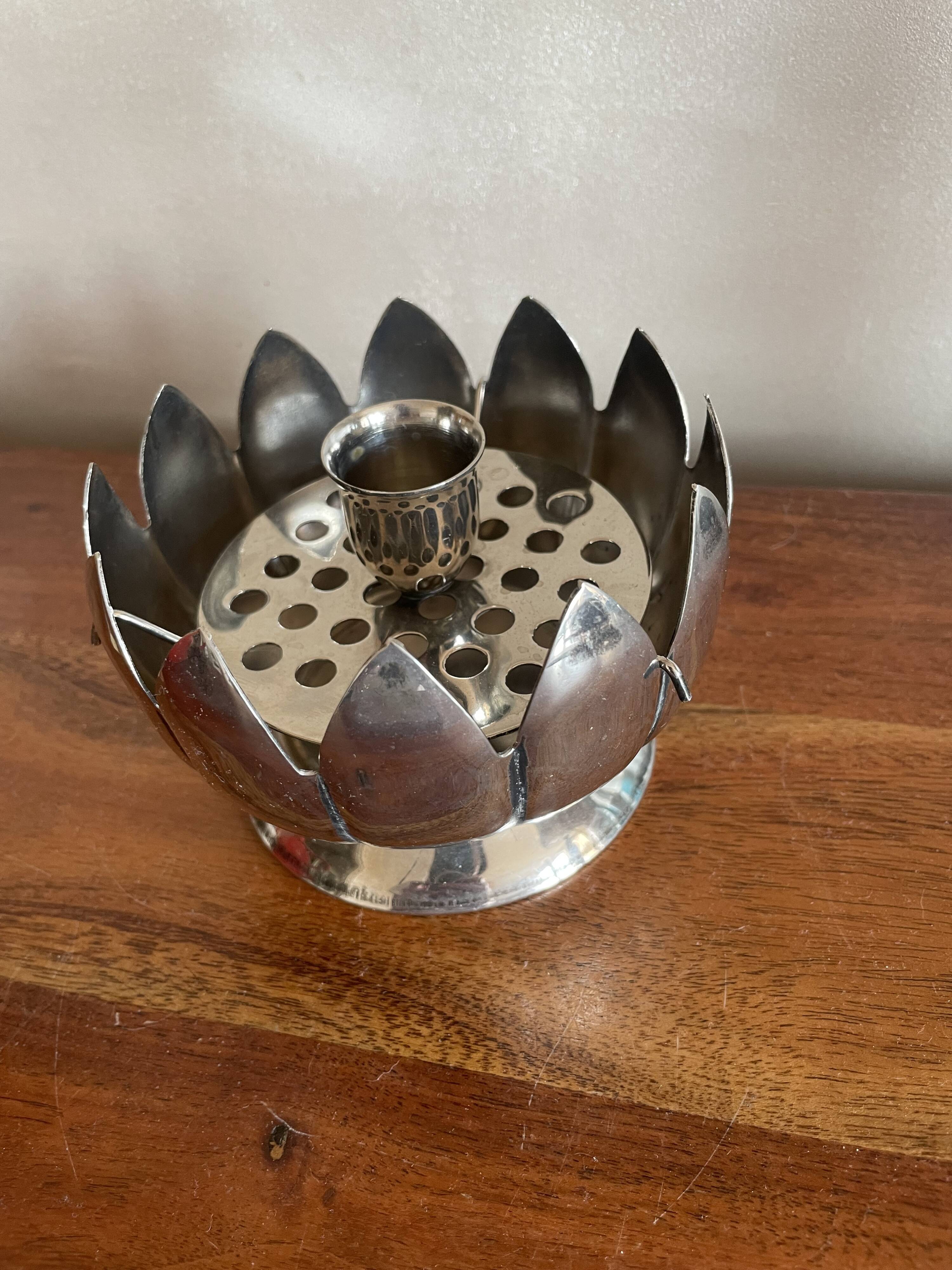 Lotus flower candle holder