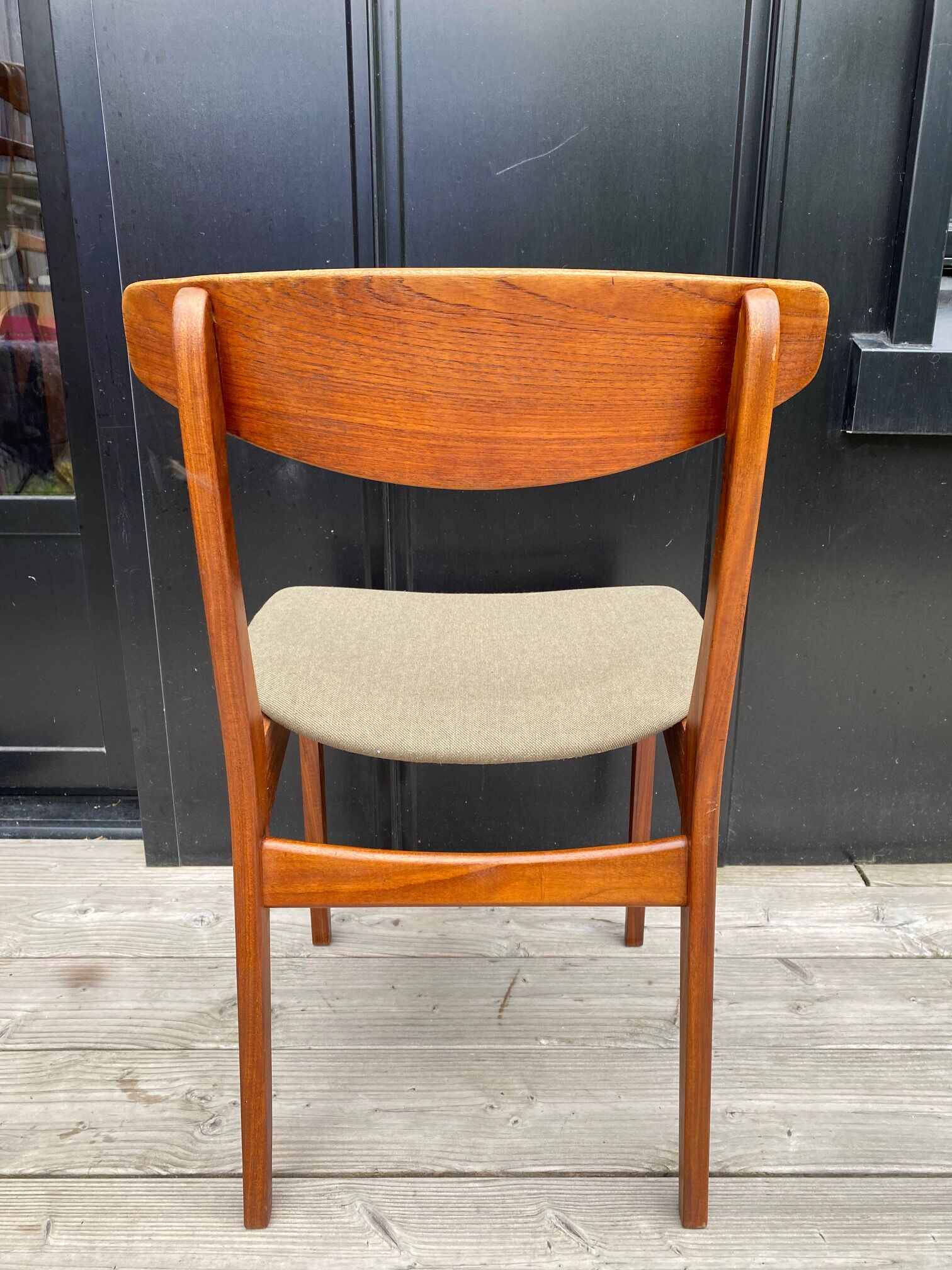 4 Chairs edited by Silkeborg