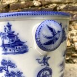 Jules Vieillard Bordeaux cache-pot, large model, blue and white decoration.