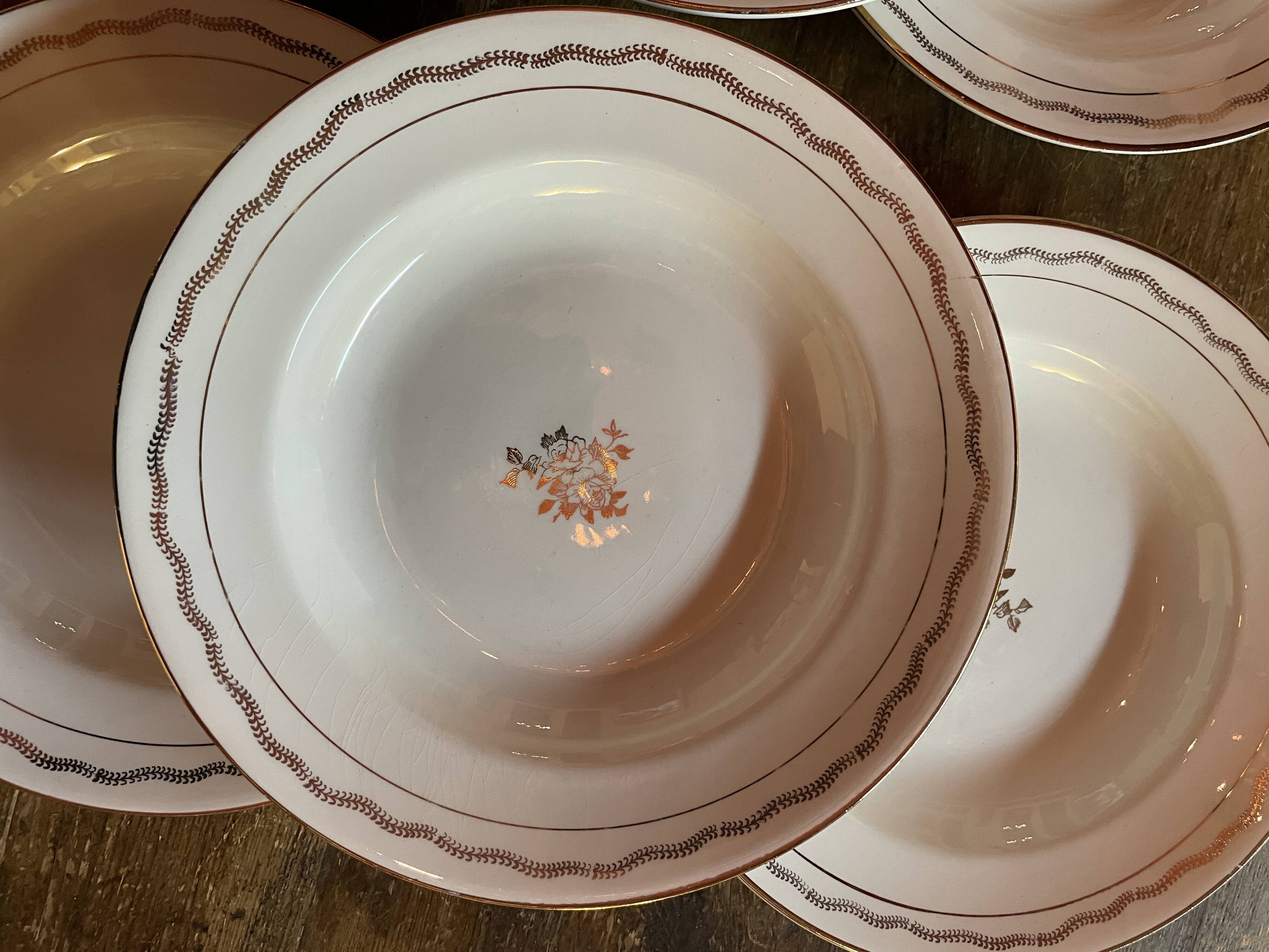 6 off-white and golden Amandinoise plates