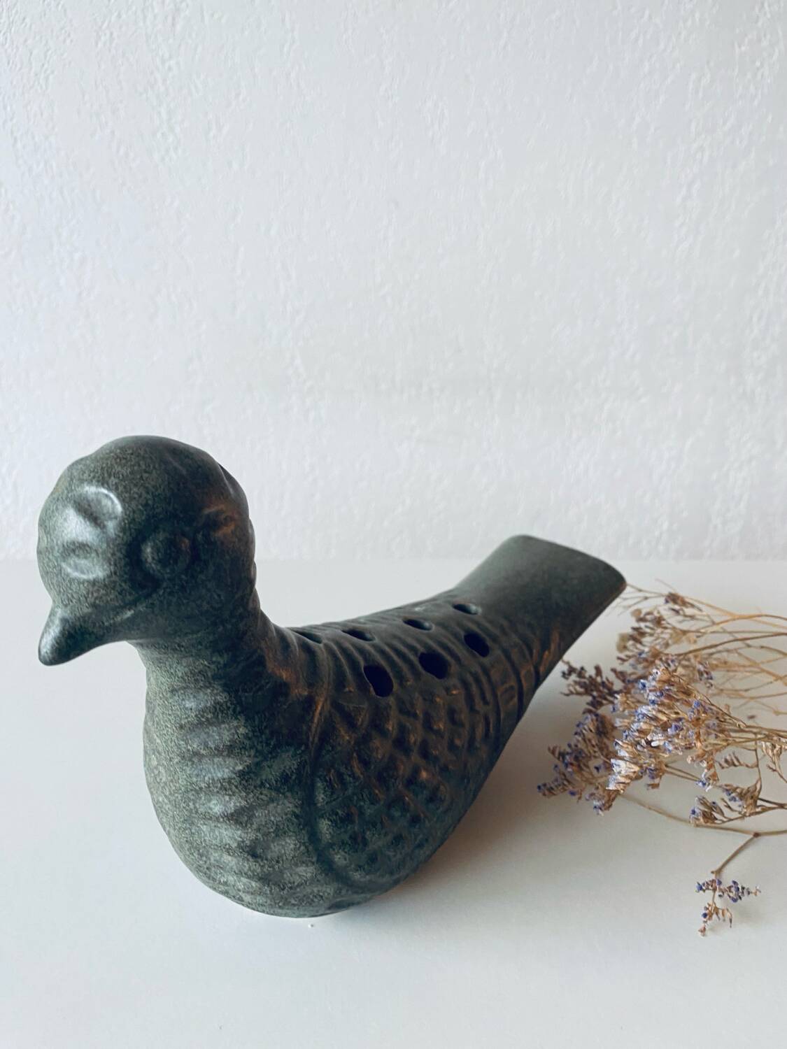 Bird-shaped vase signed Le potier Menton