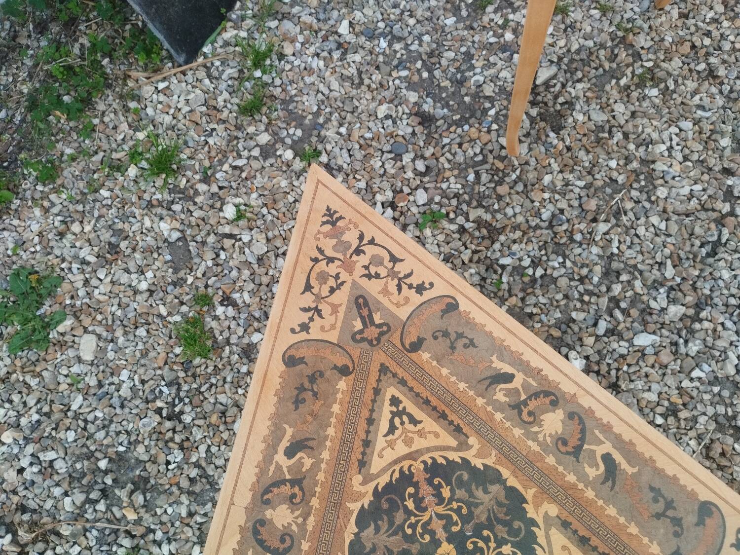Beautiful pair of antique marquetry bedside tables.