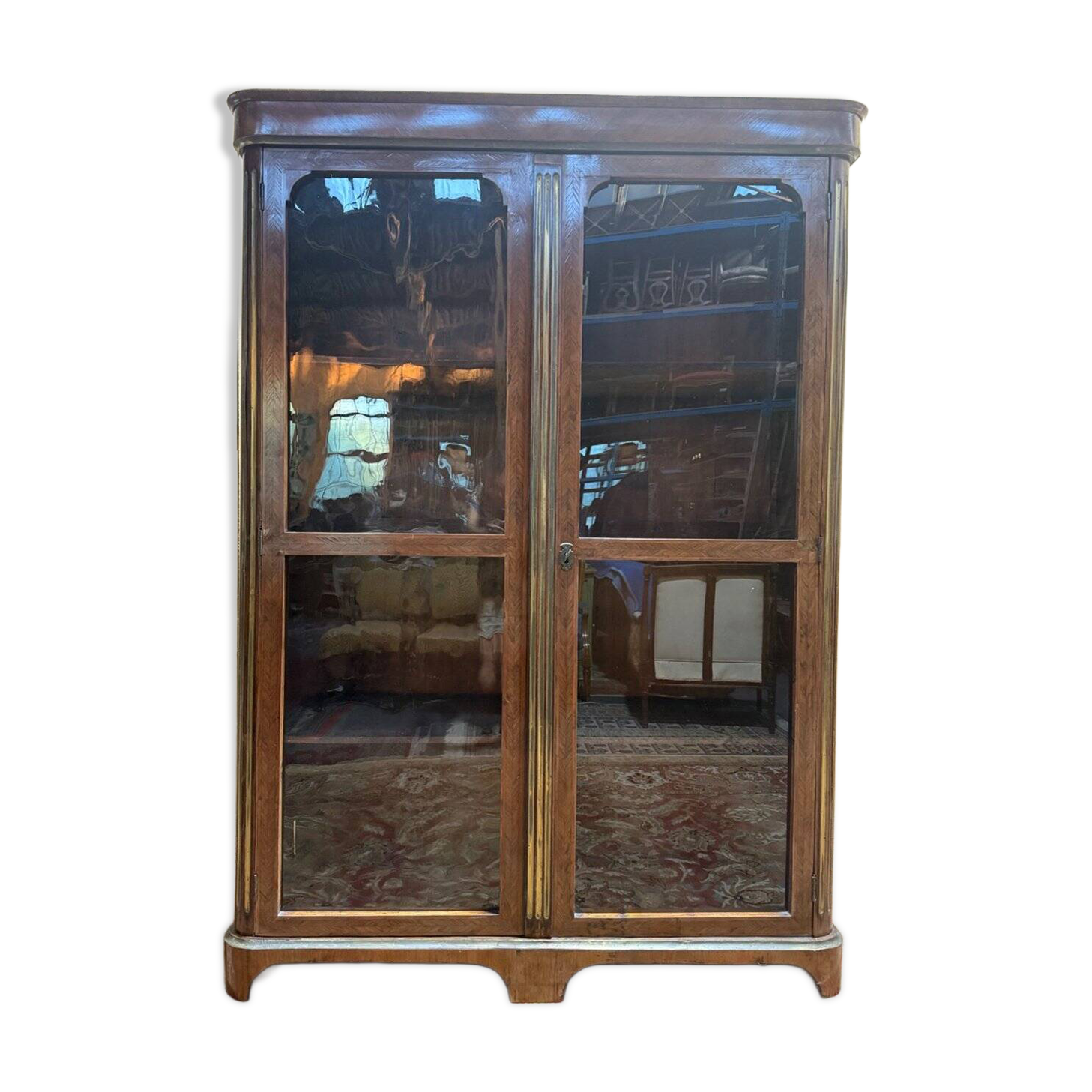 Bibliothèque-vitrine deux portes – Époque Louis XVI – Sapin, marqueterie et