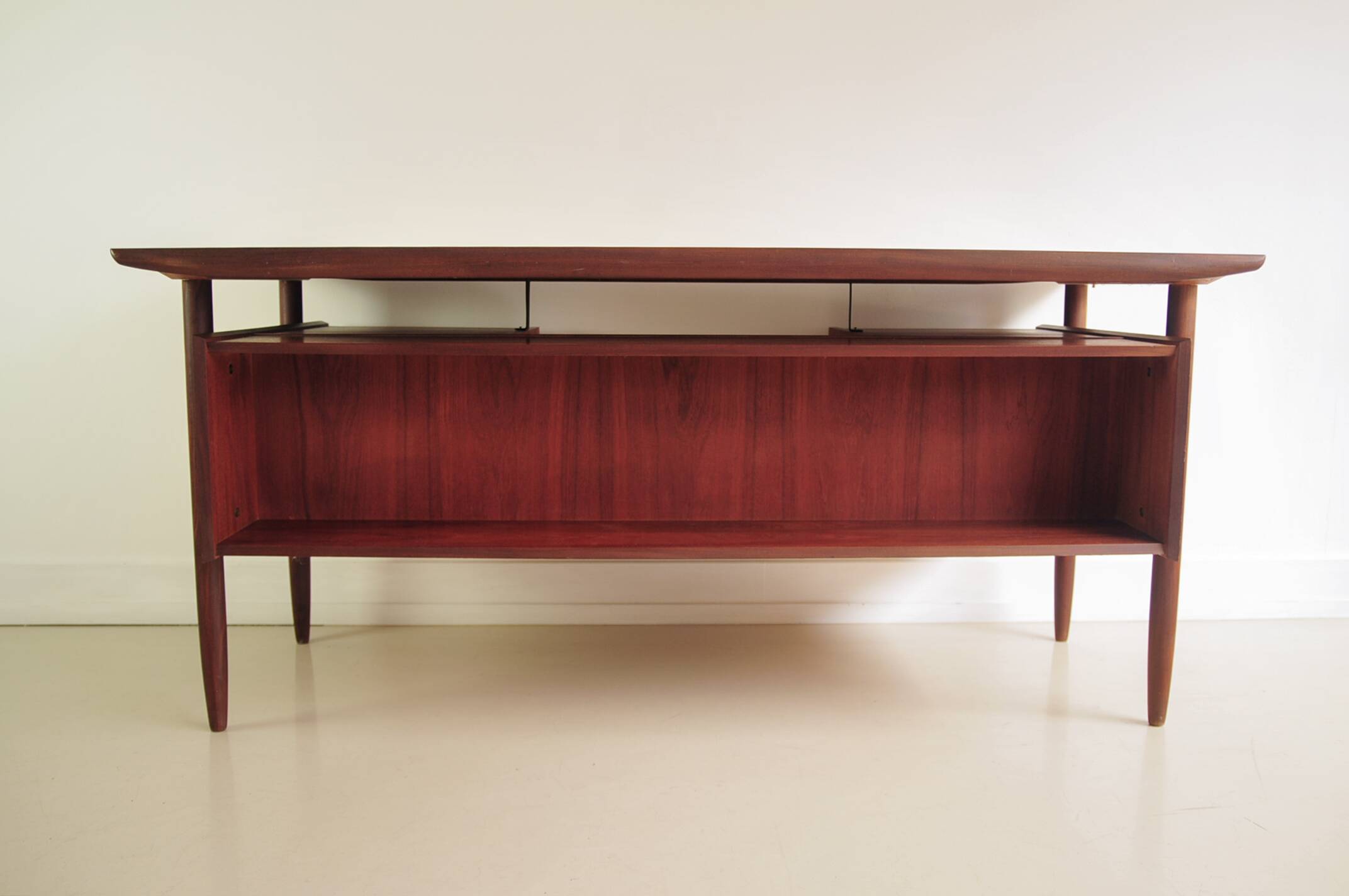 Vintage Tijsseling desk for Hulmefa