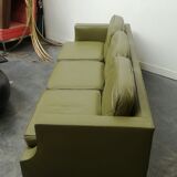 Canapé Jansen cuir vert olive France 1970