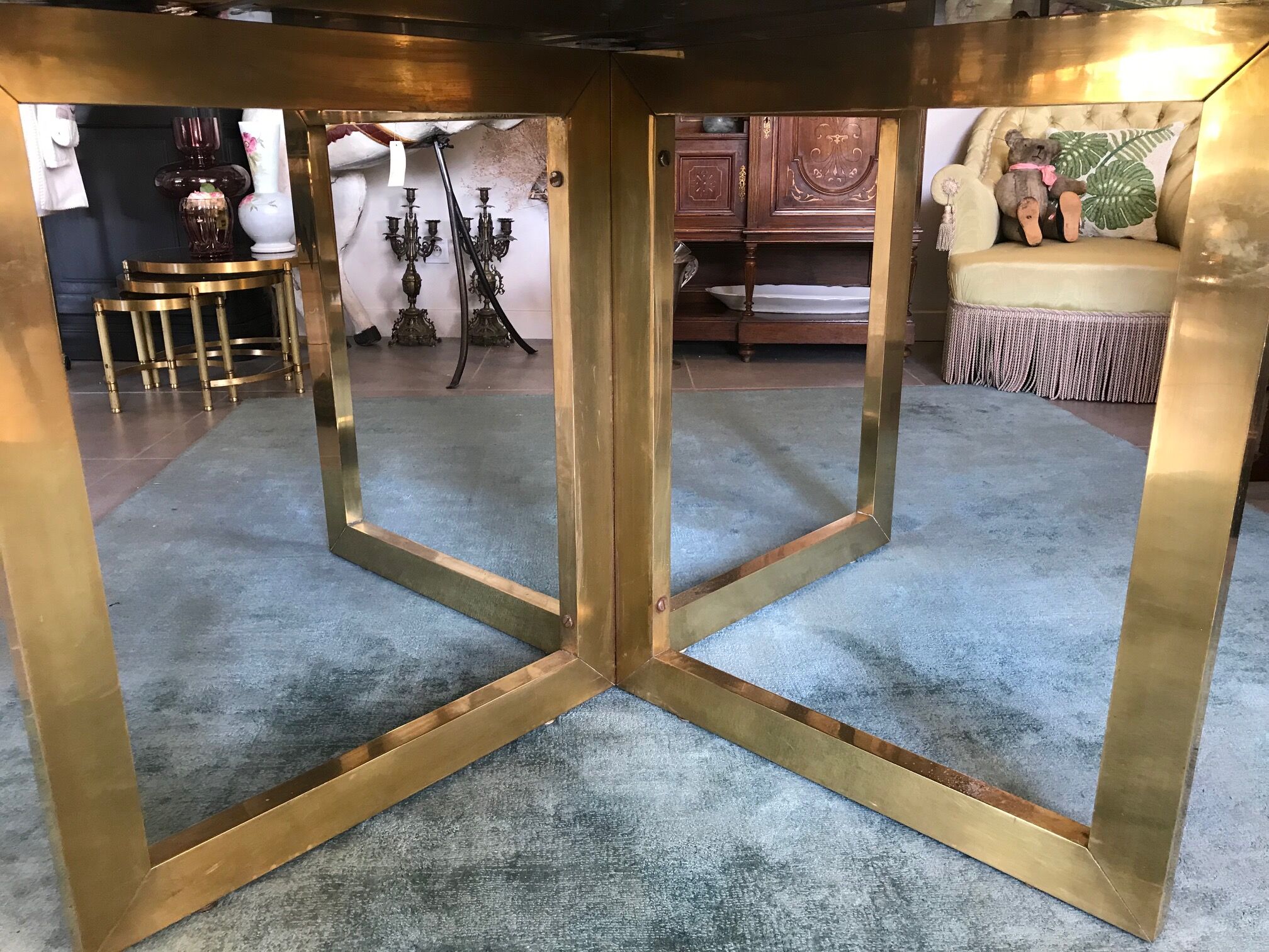 Romeo Rega extendable table