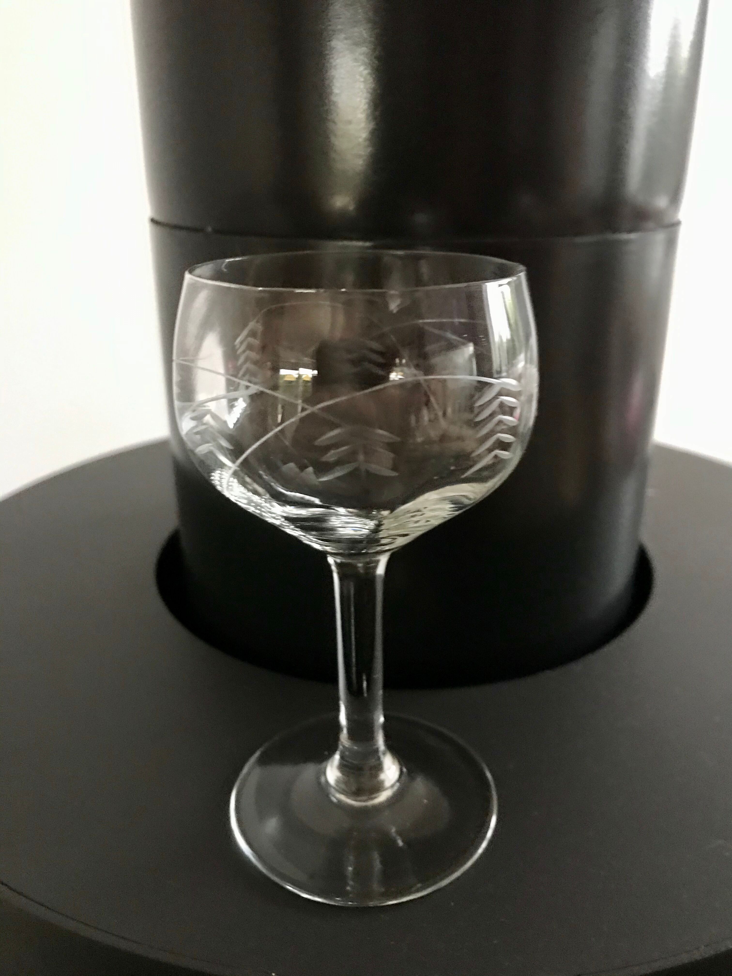 Set of 4 crystal wine glasses engraved 50-60s