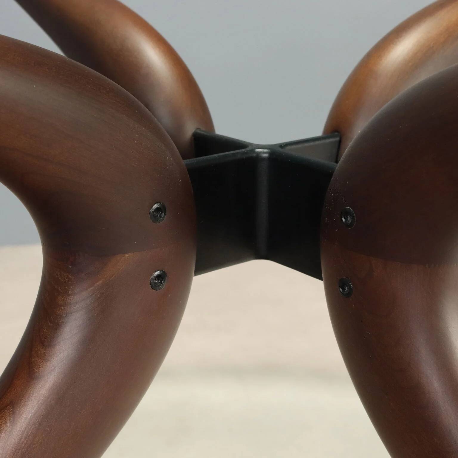 Table ronde moderne Porada, design Marconato et Zappa, années 2000