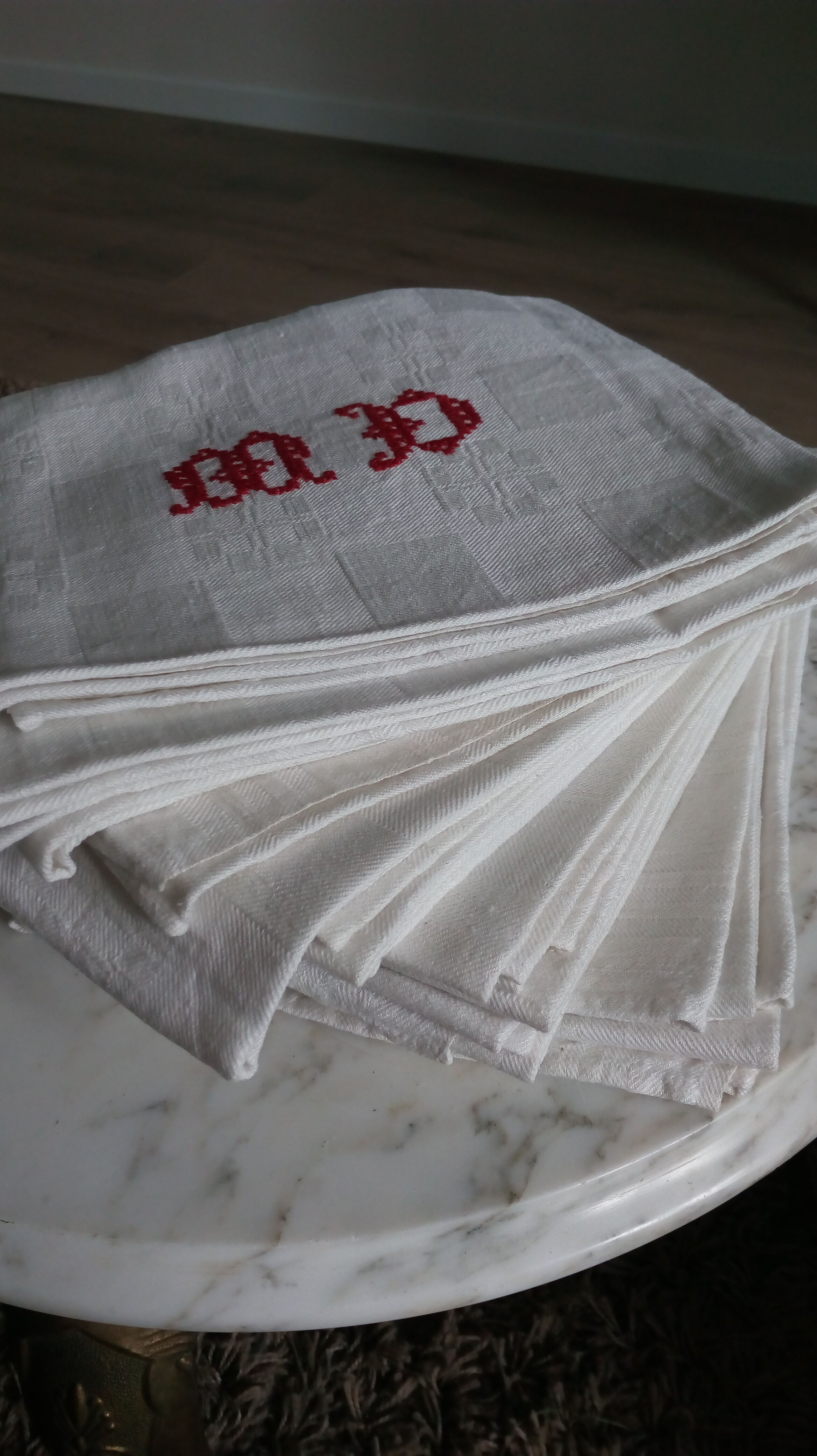 Lot of 12 tea towels