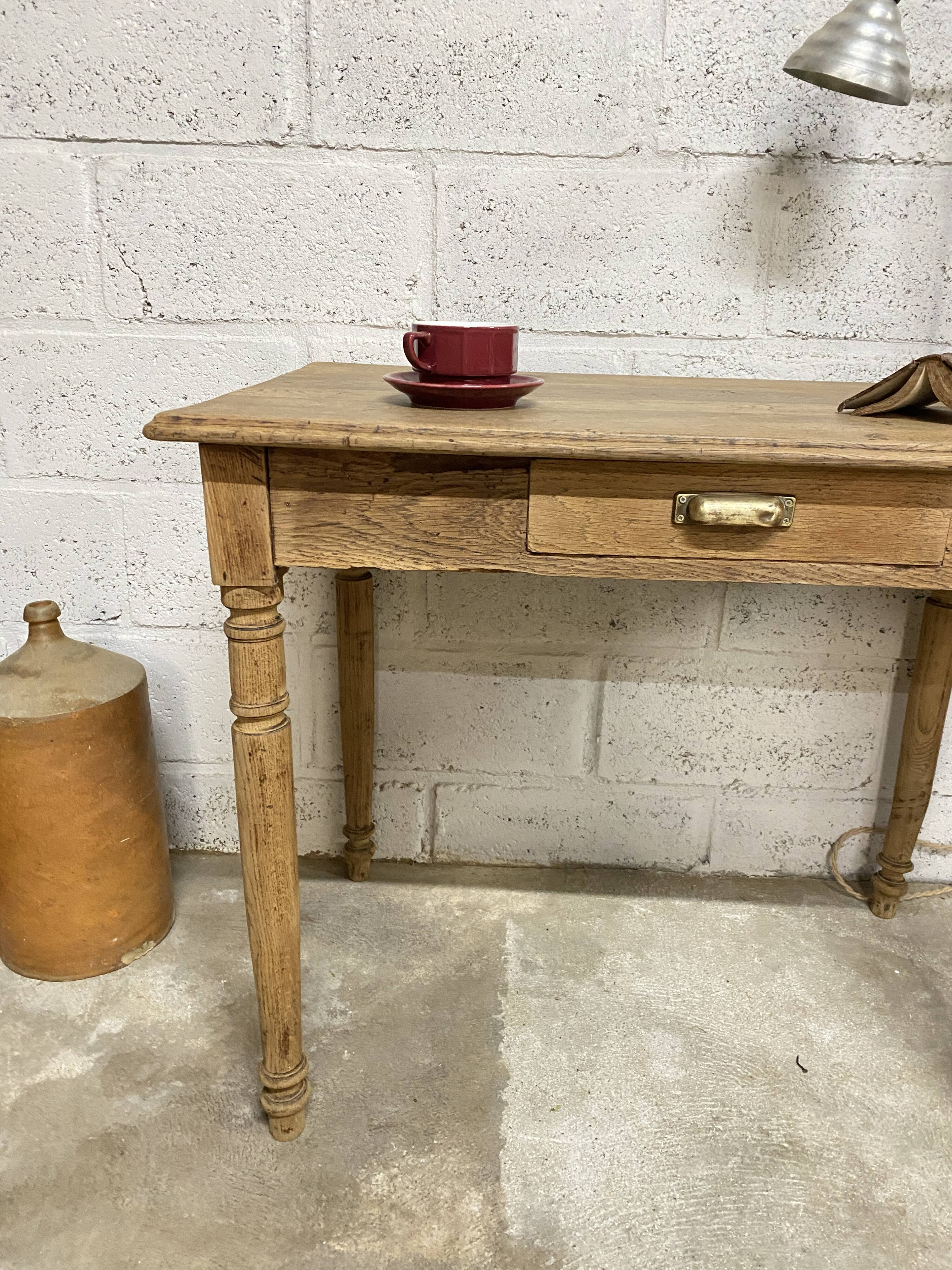 Petite table de ferme en chêne