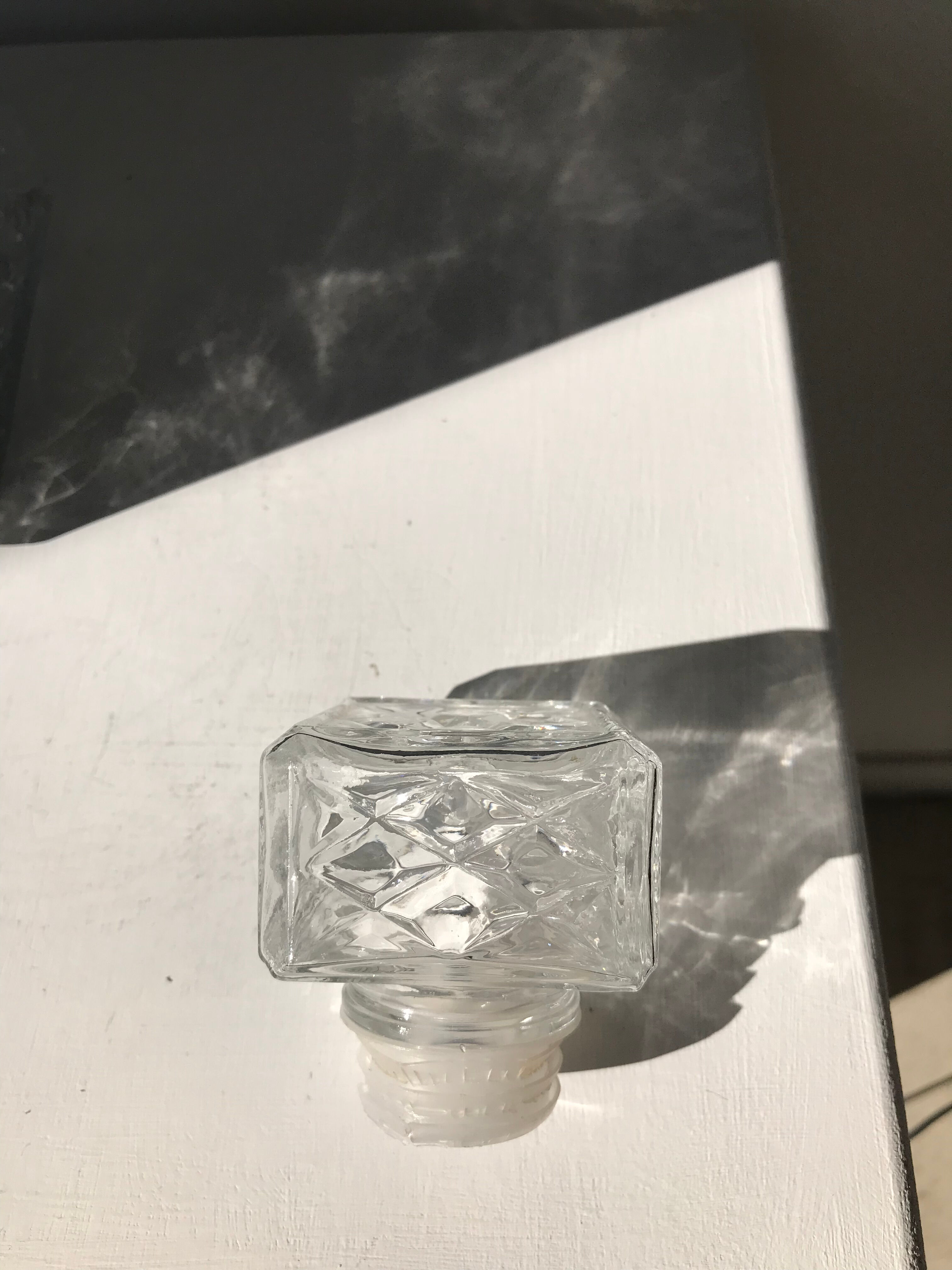 Glass whisky decanter