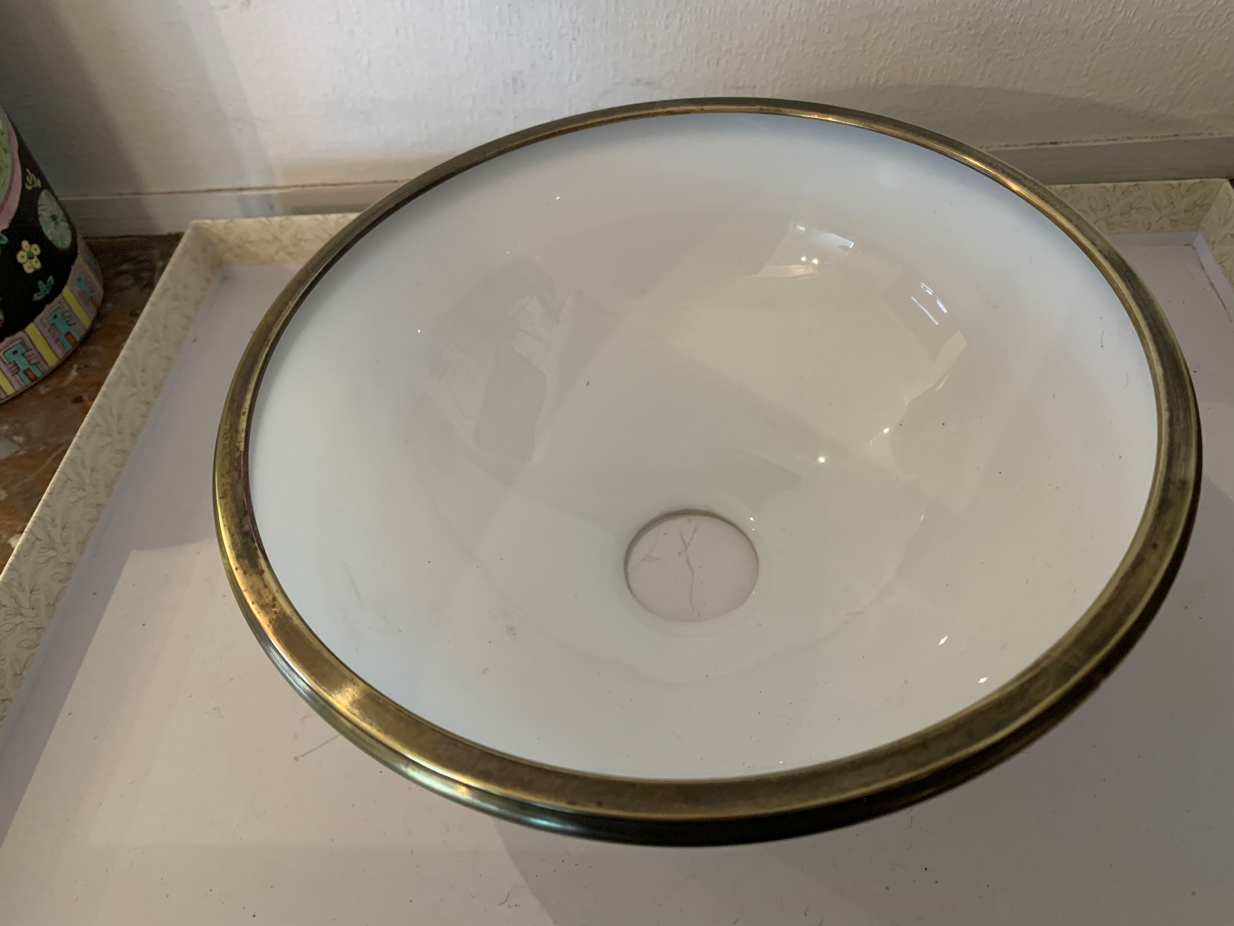 Two opaline suspensions